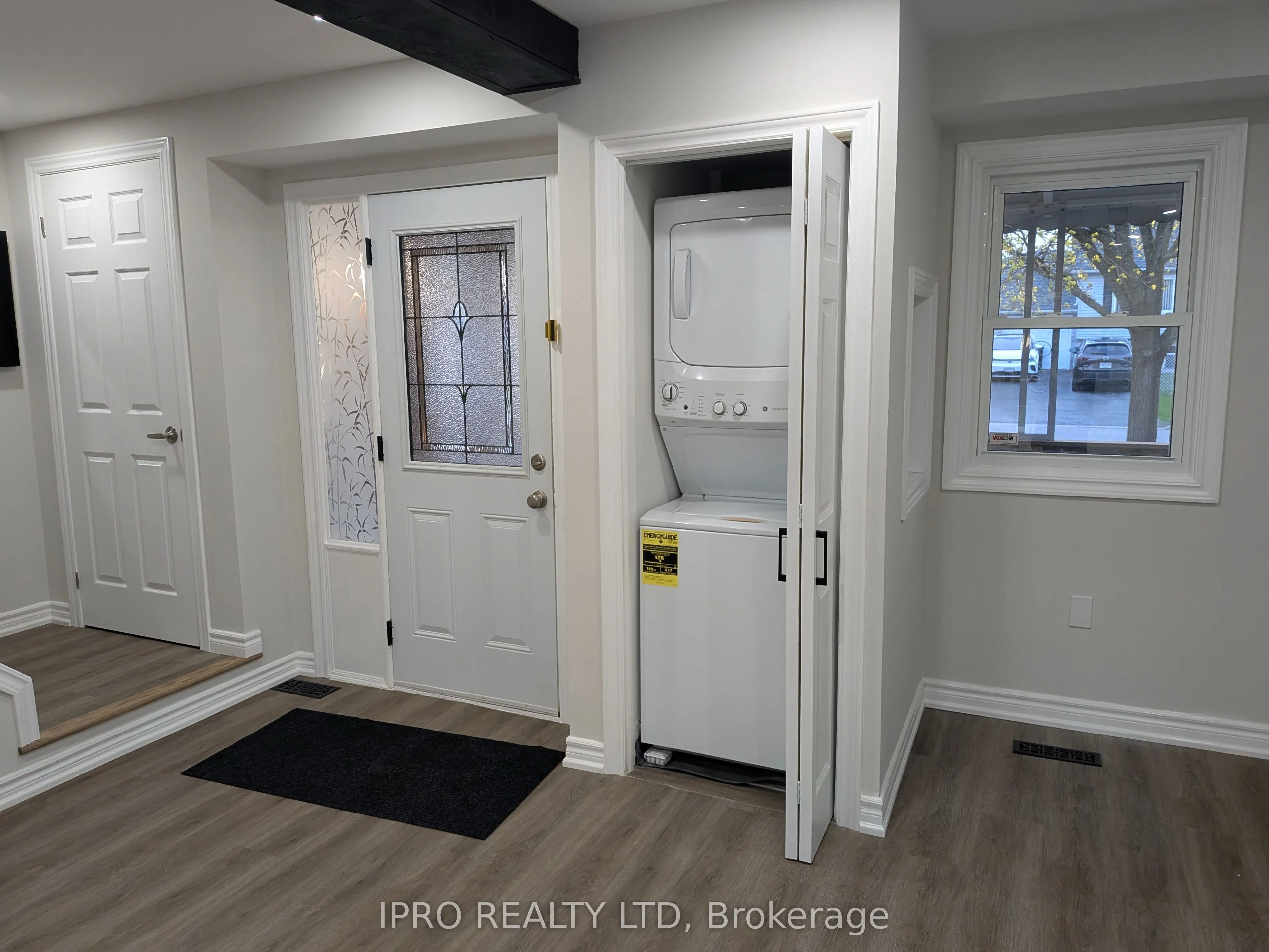 945 Vance Crescent, #1