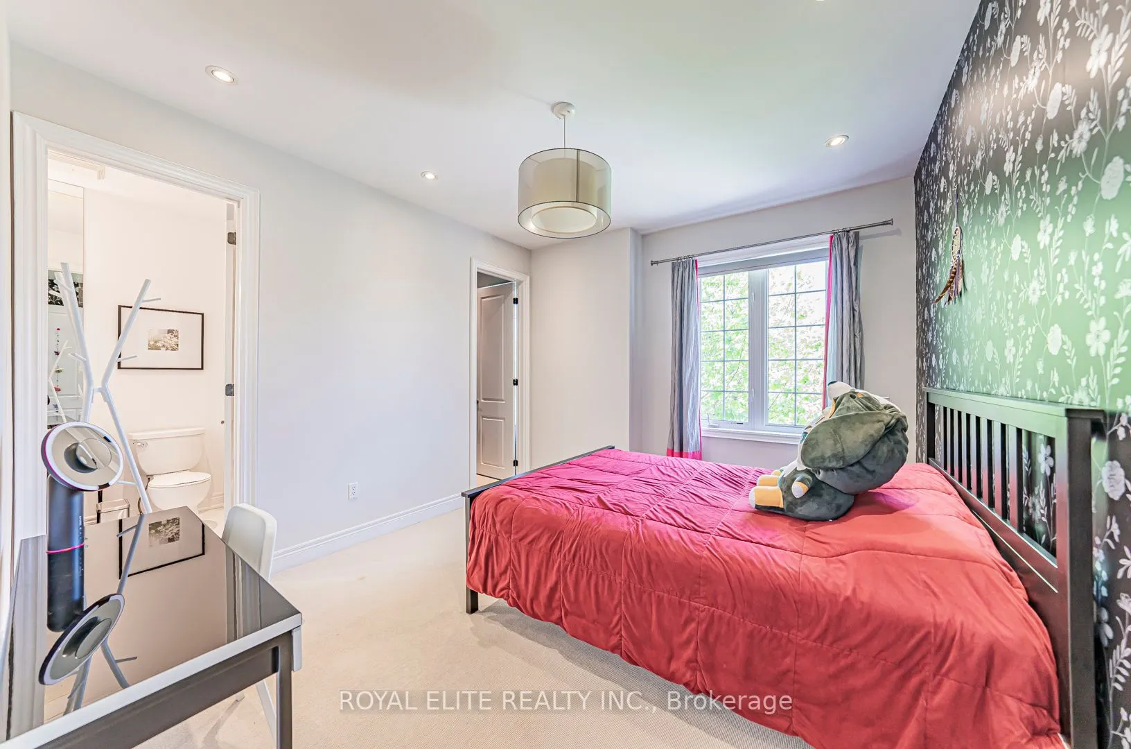 4 Alhart Street