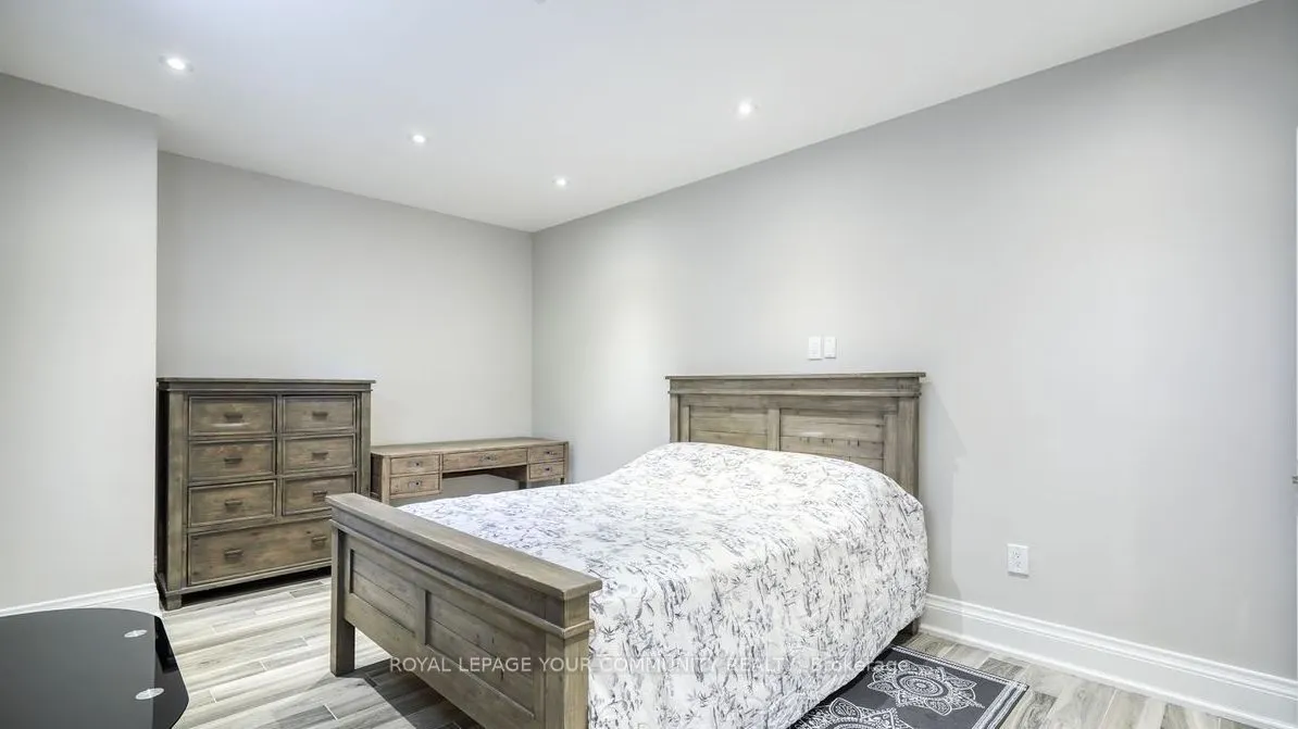 173 Lakeland Crescent