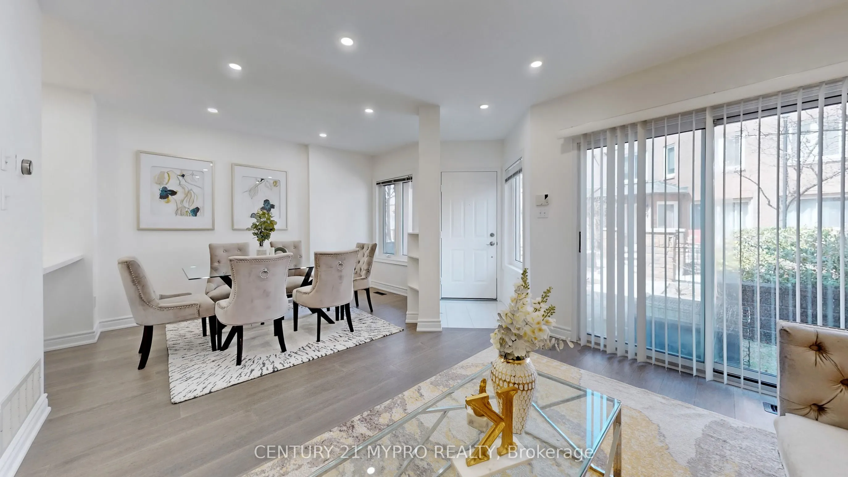 735 New Westminster Drive, #32