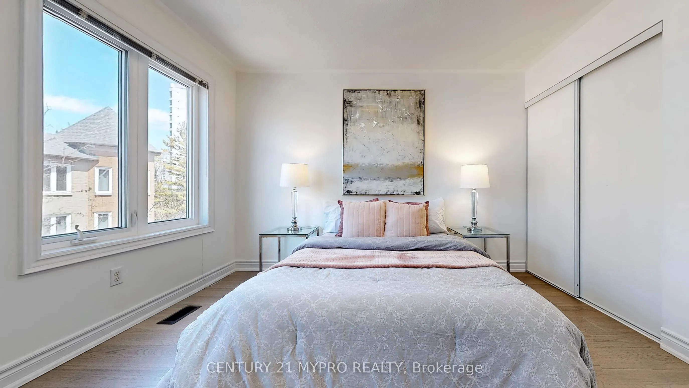 735 New Westminster Drive, #32