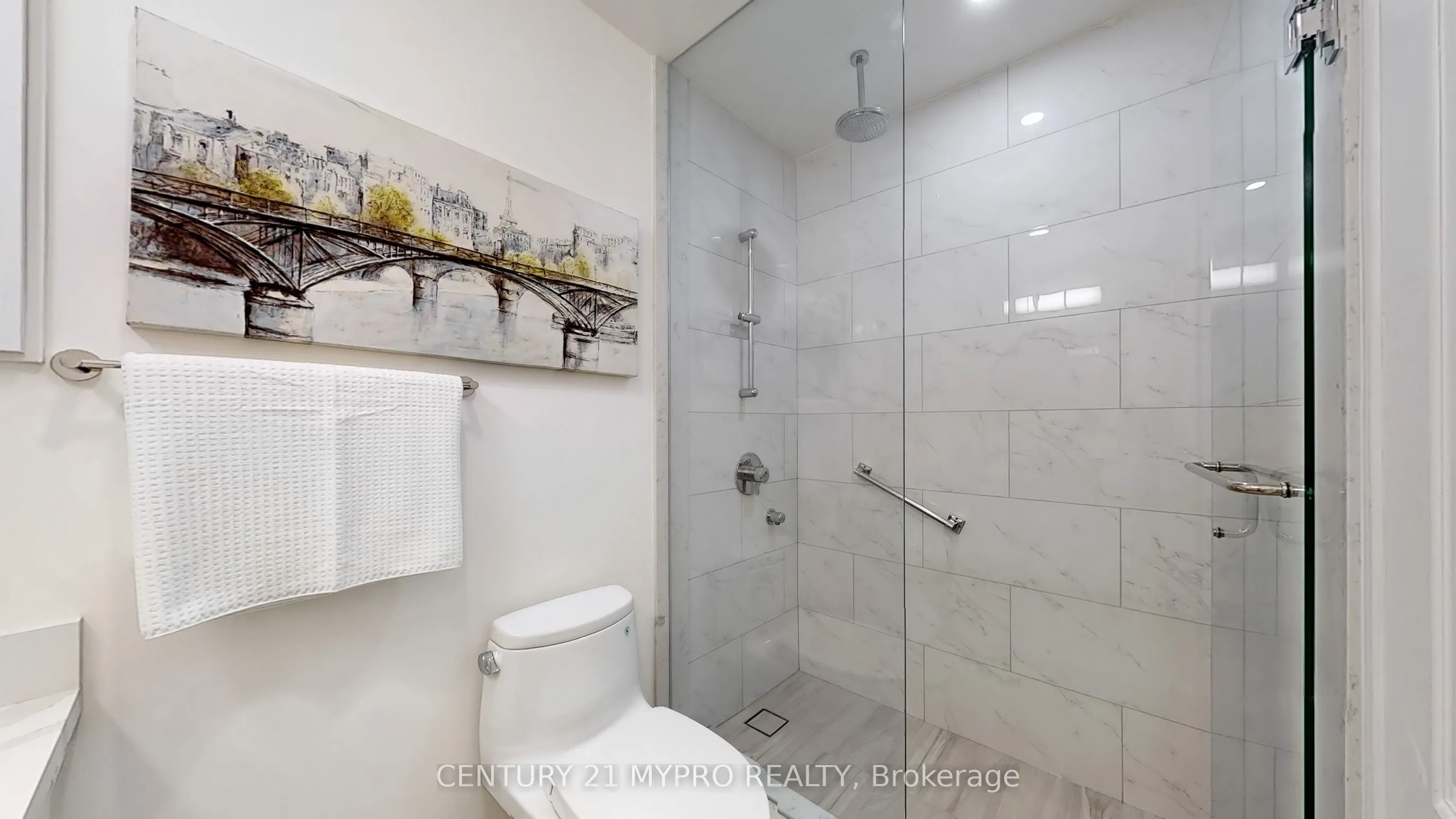 735 New Westminster Drive, #32