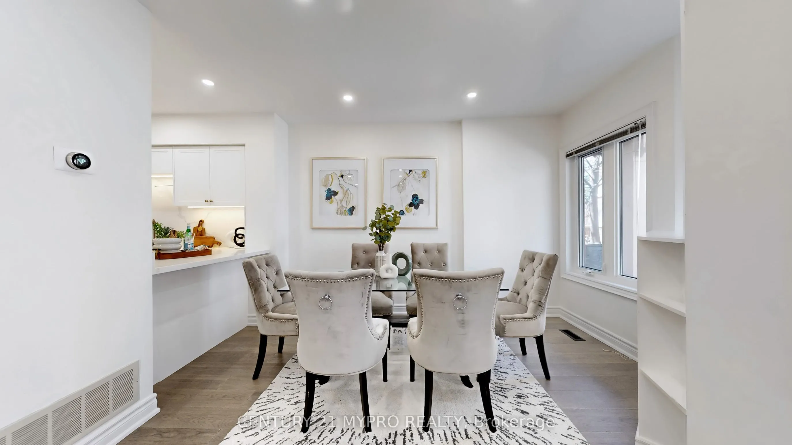 735 New Westminster Drive, #32
