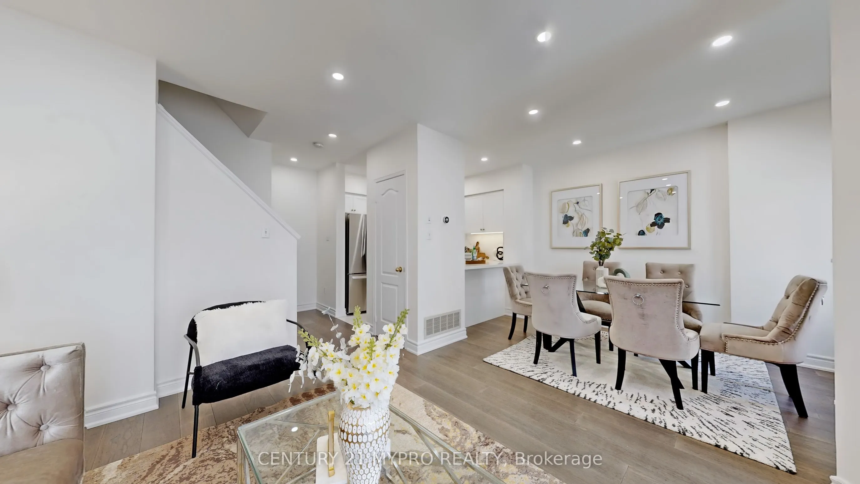 735 New Westminster Drive, #32