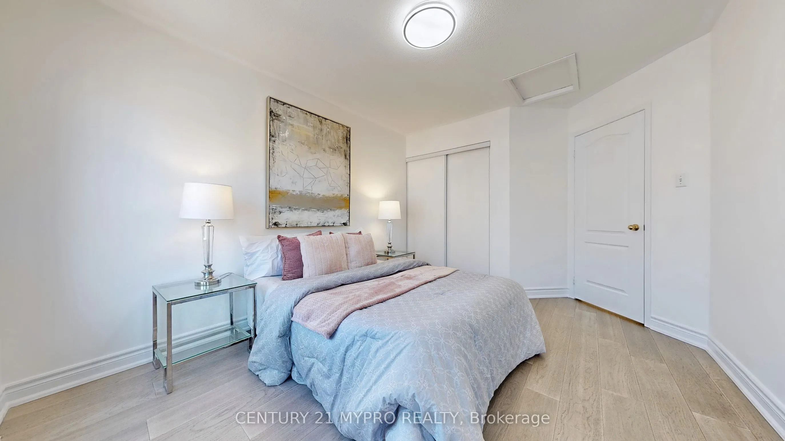 735 New Westminster Drive, #32