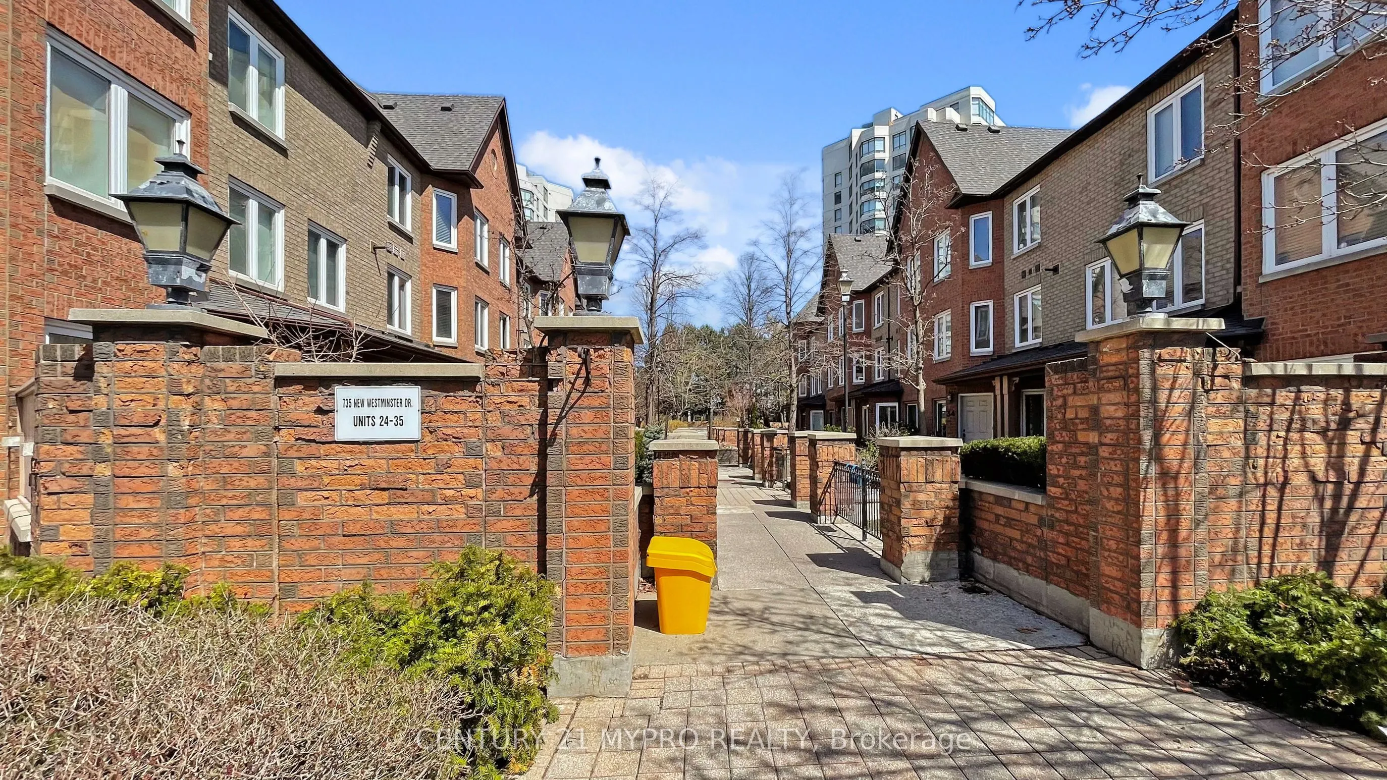 735 New Westminster Drive, #32