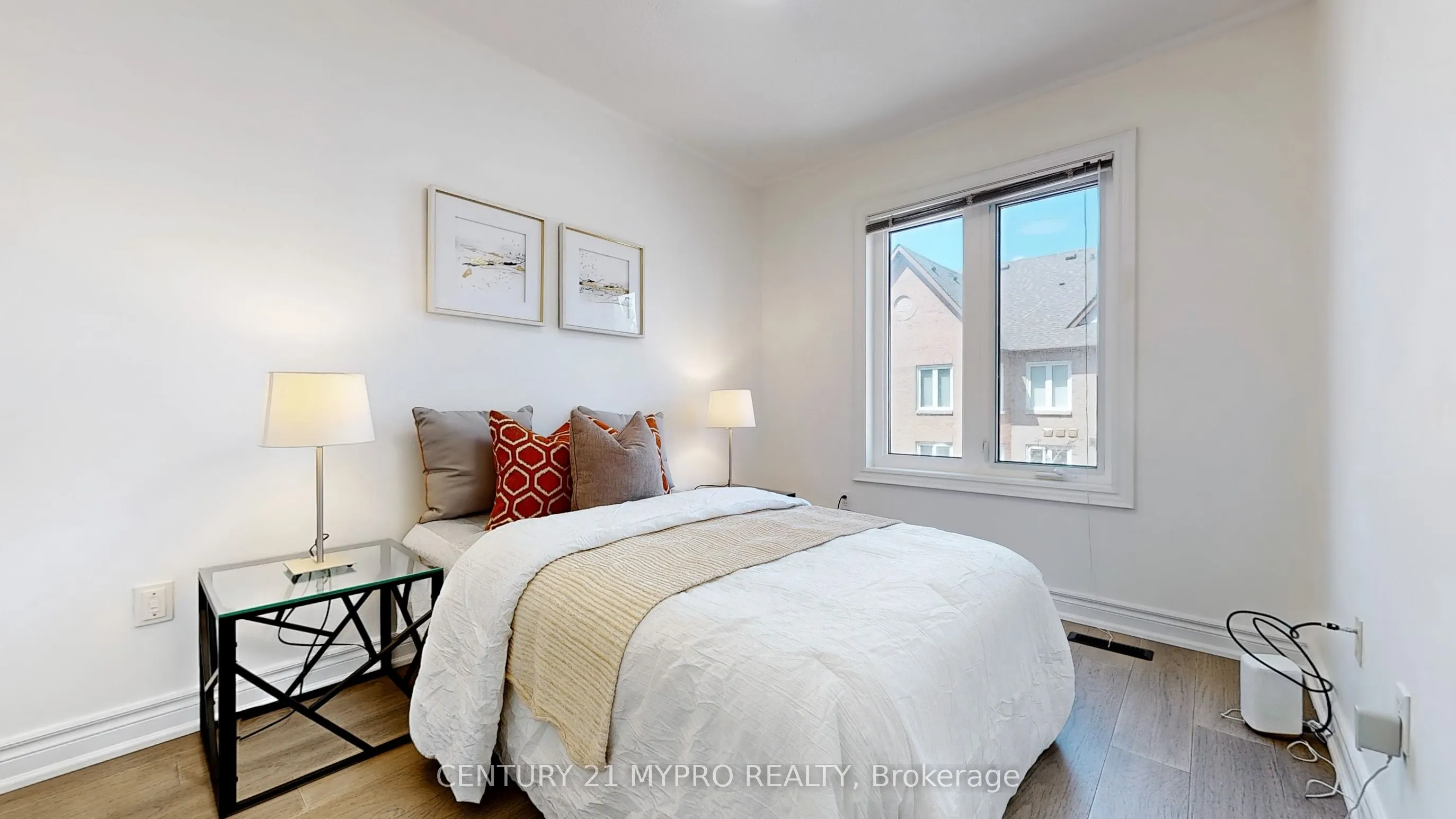 735 New Westminster Drive, #32