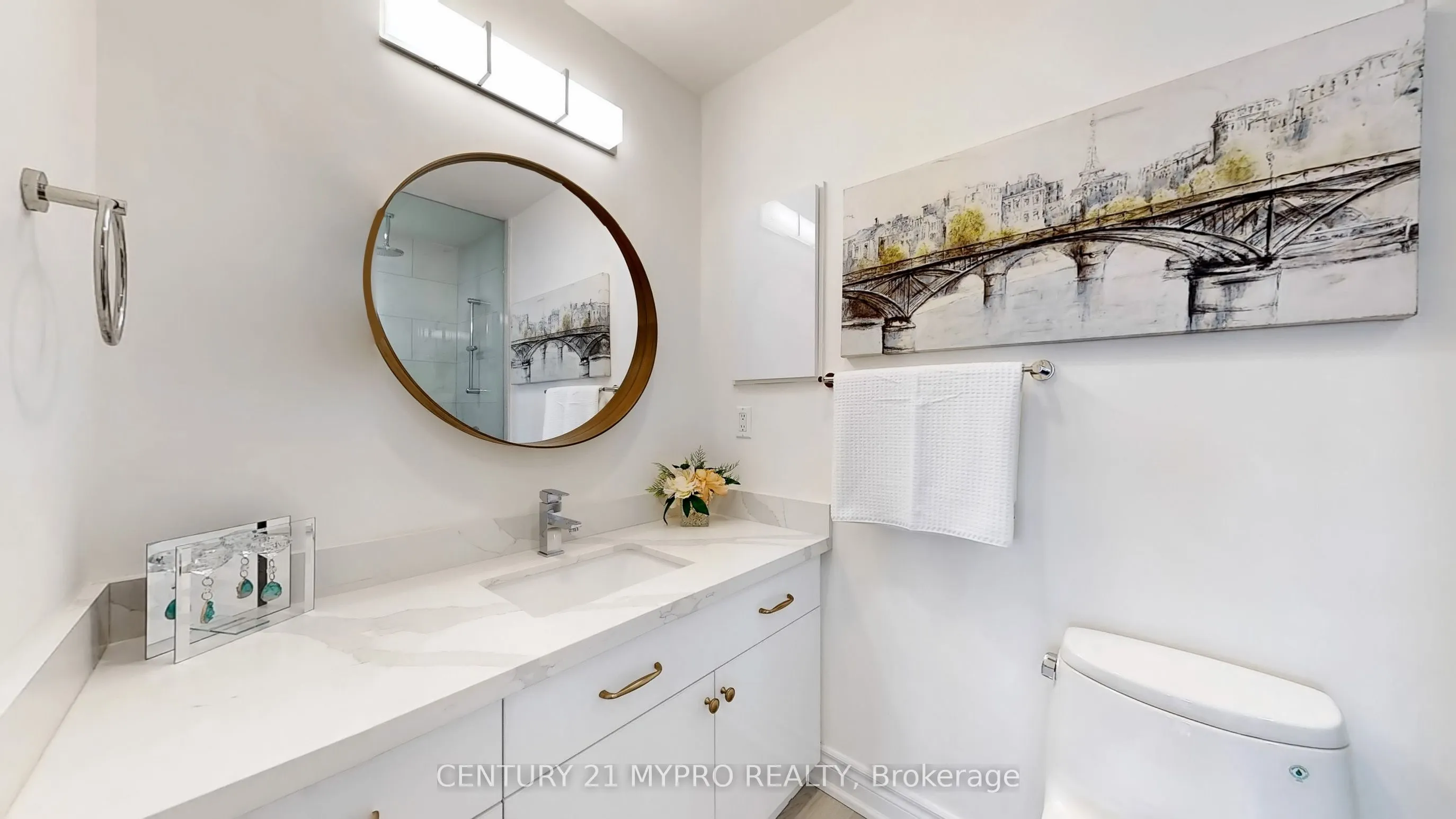 735 New Westminster Drive, #32