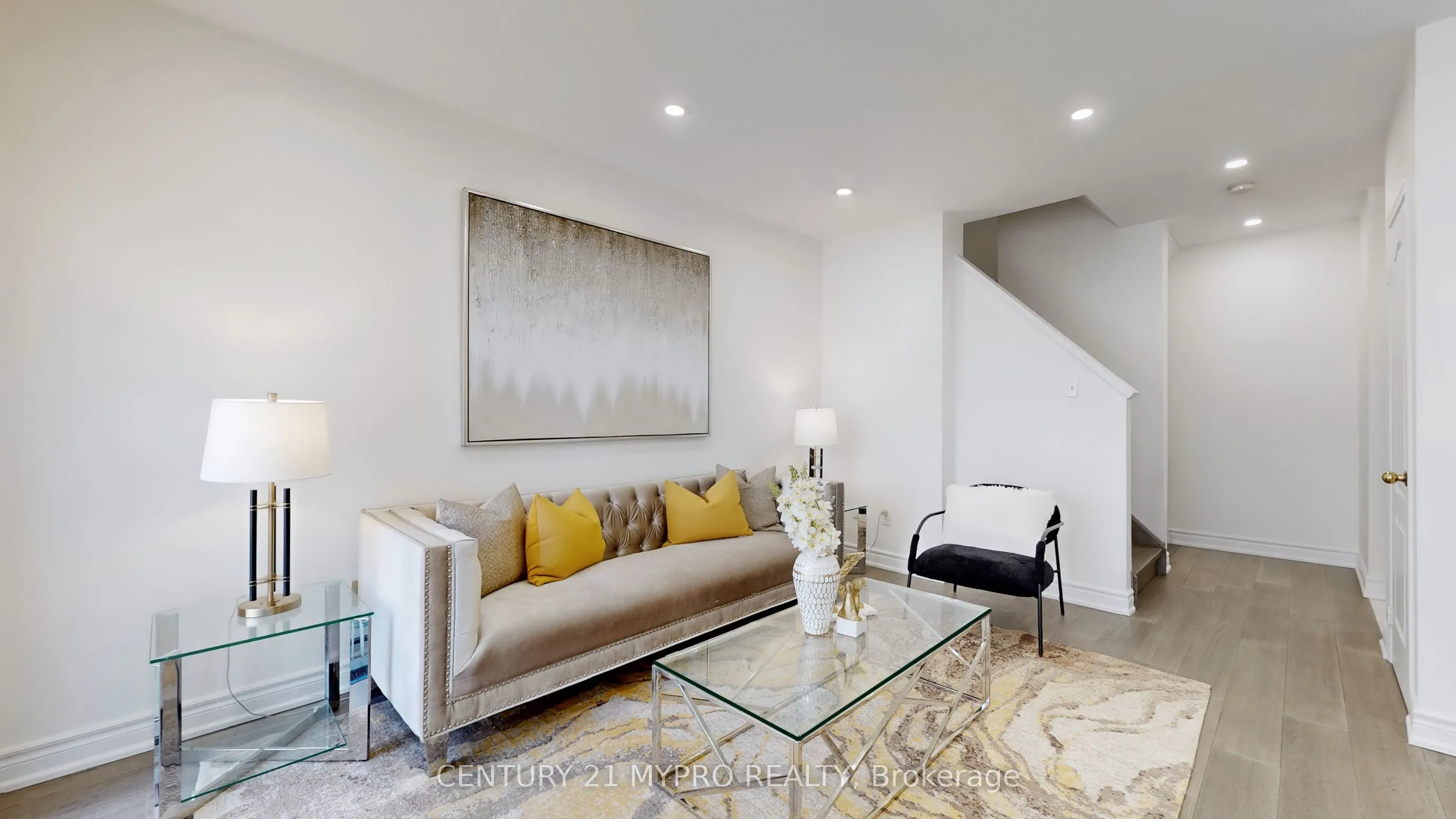 735 New Westminster Drive, #32