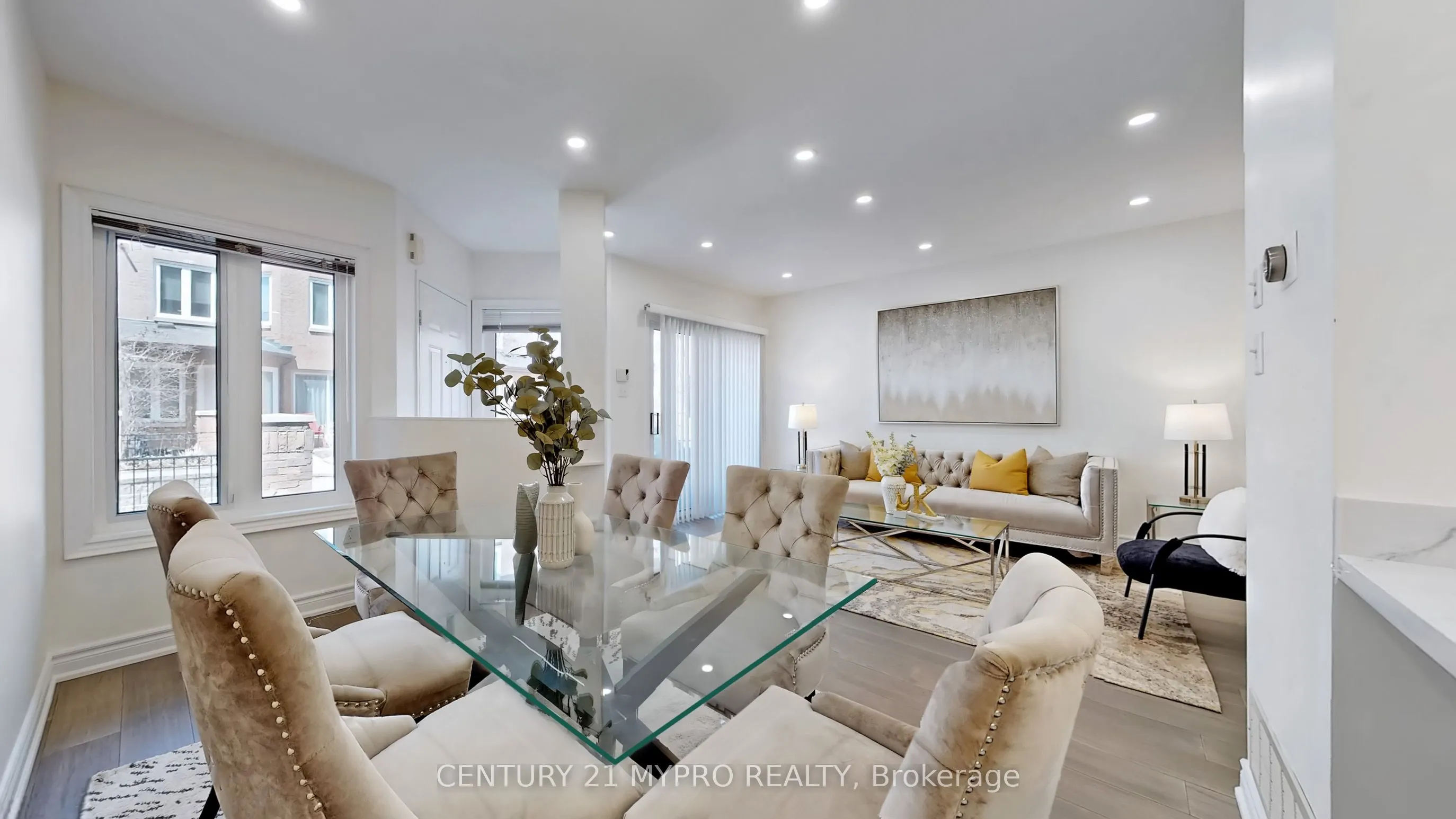 735 New Westminster Drive, #32