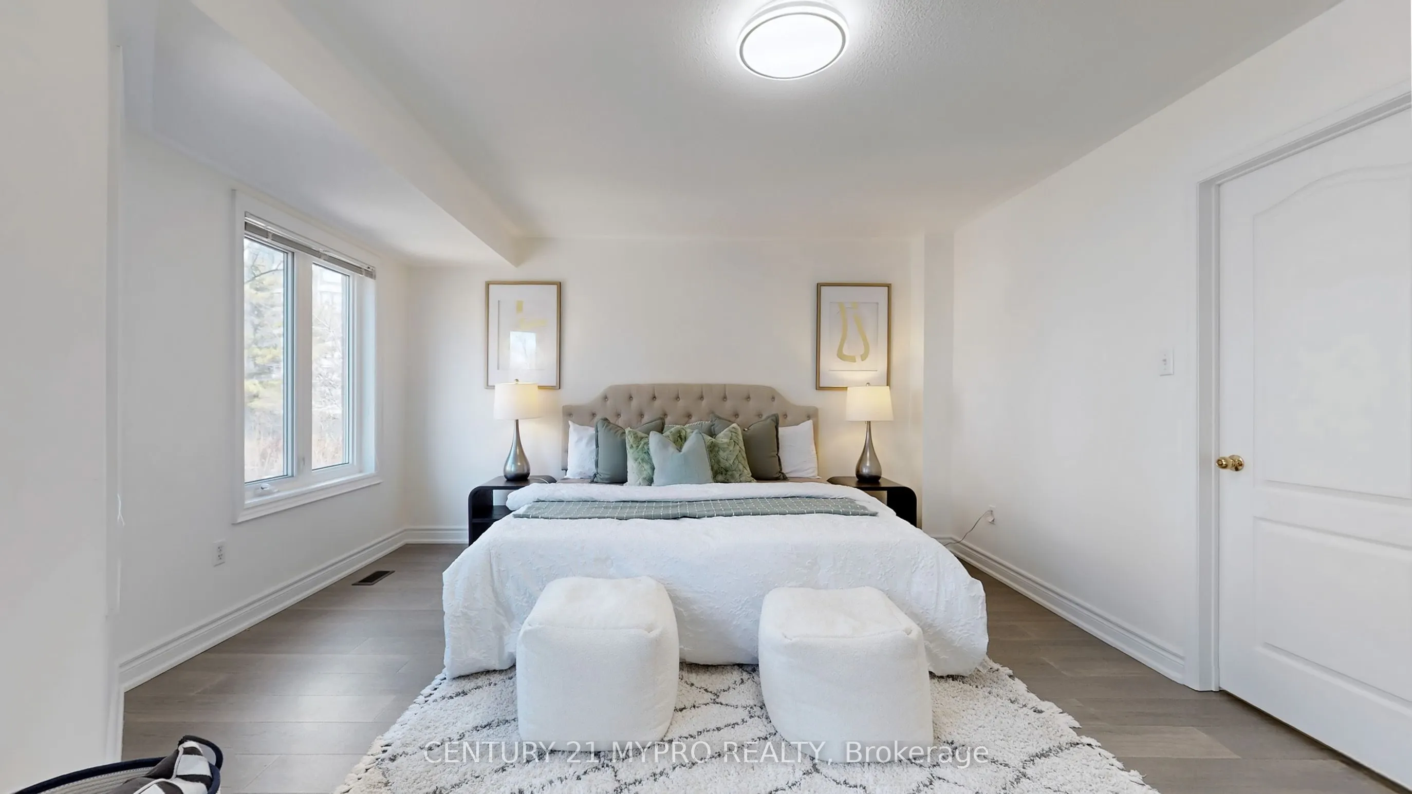 735 New Westminster Drive, #32