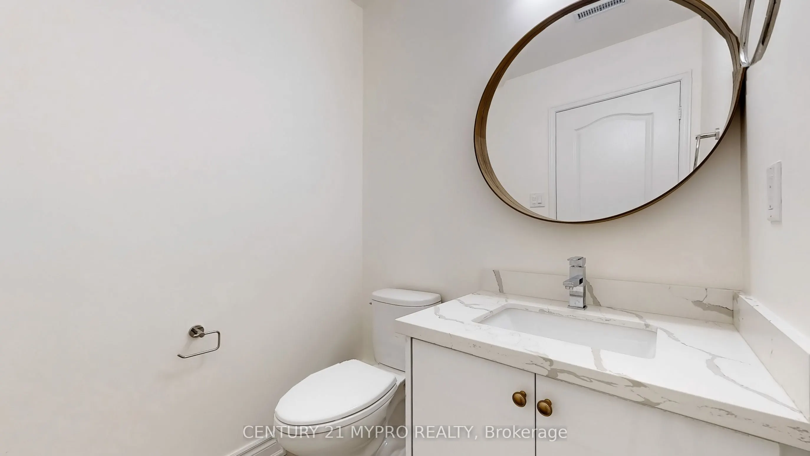 735 New Westminster Drive, #32