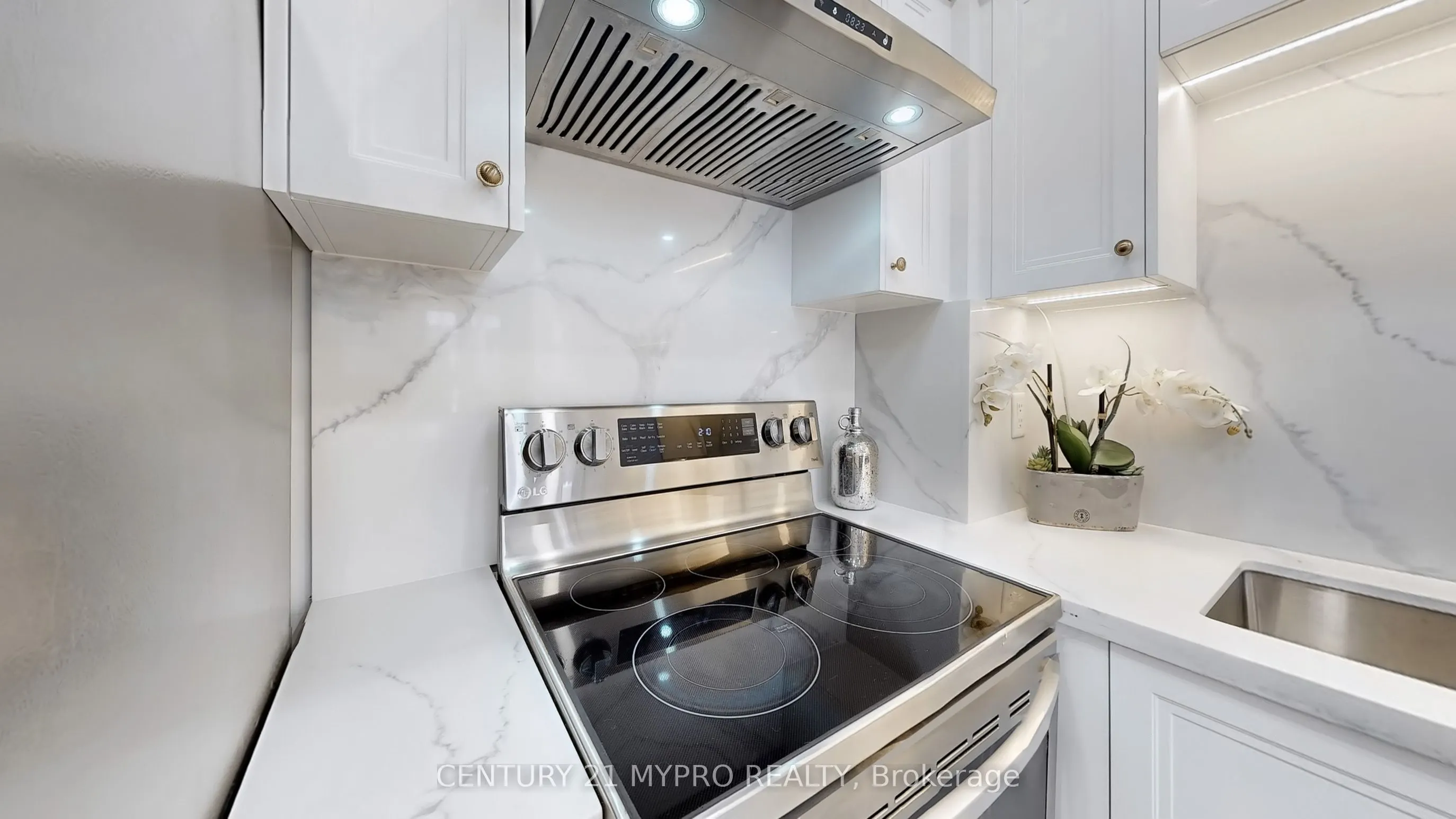 735 New Westminster Drive, #32