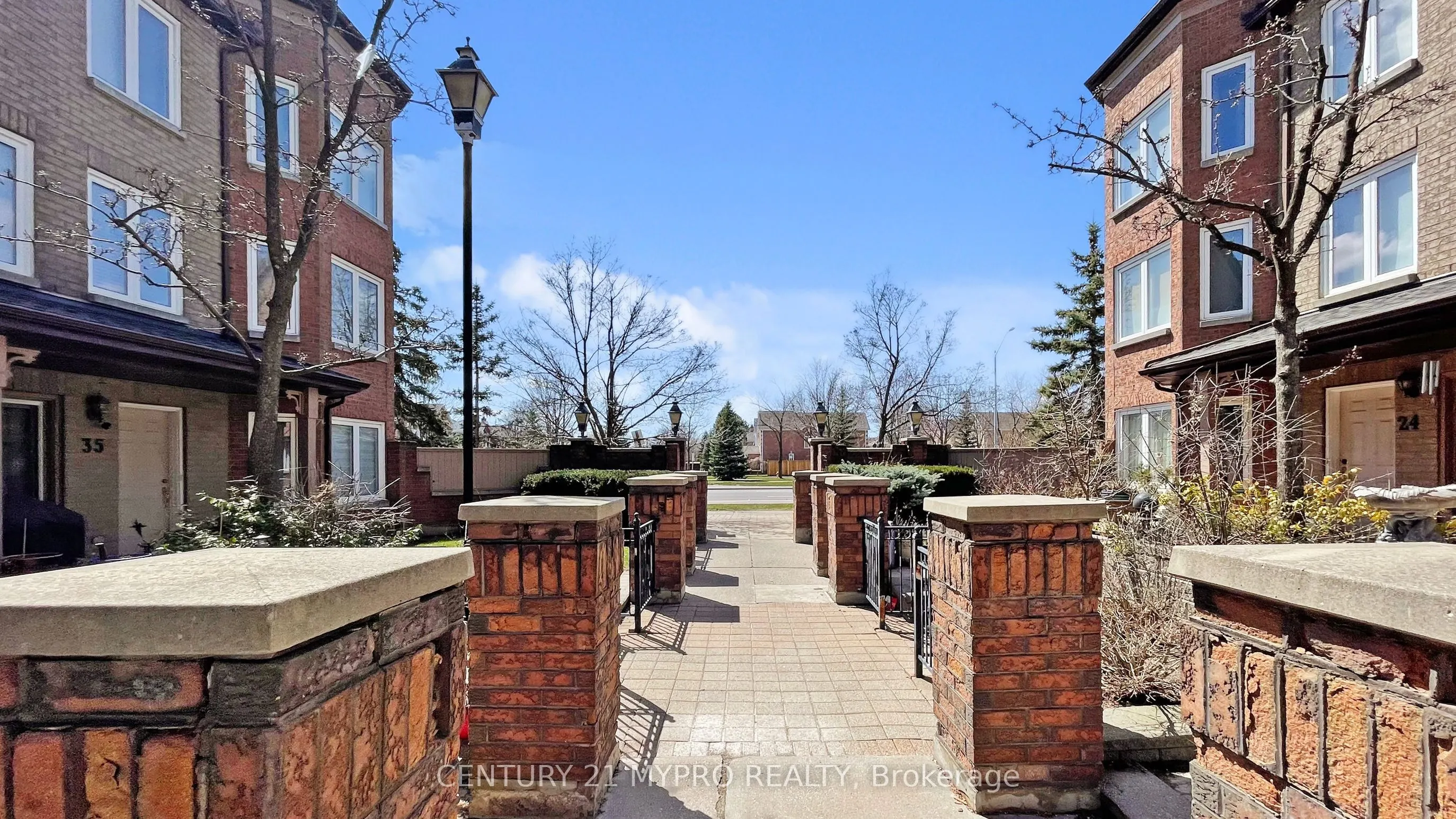 735 New Westminster Drive, #32