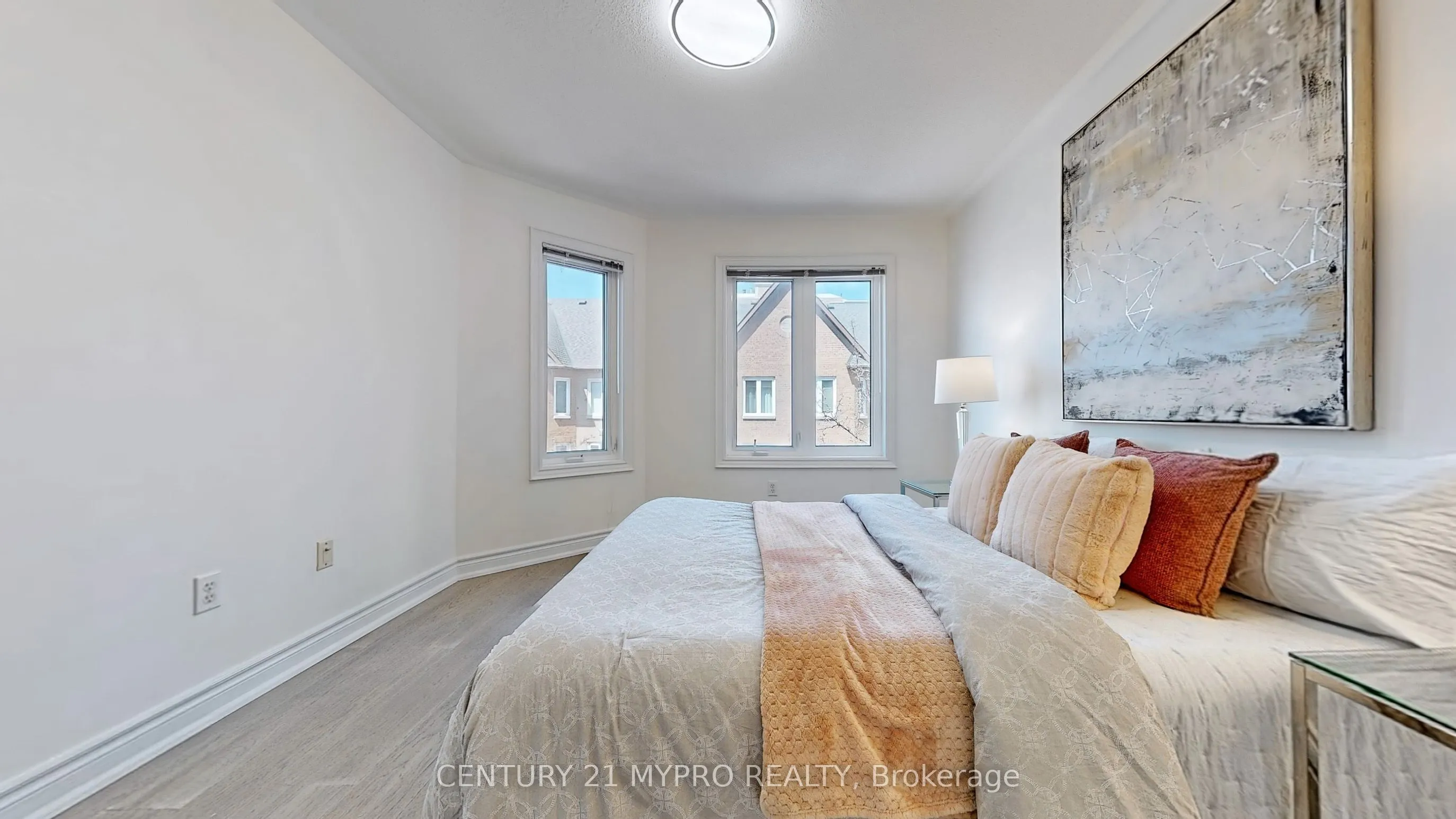 735 New Westminster Drive, #32