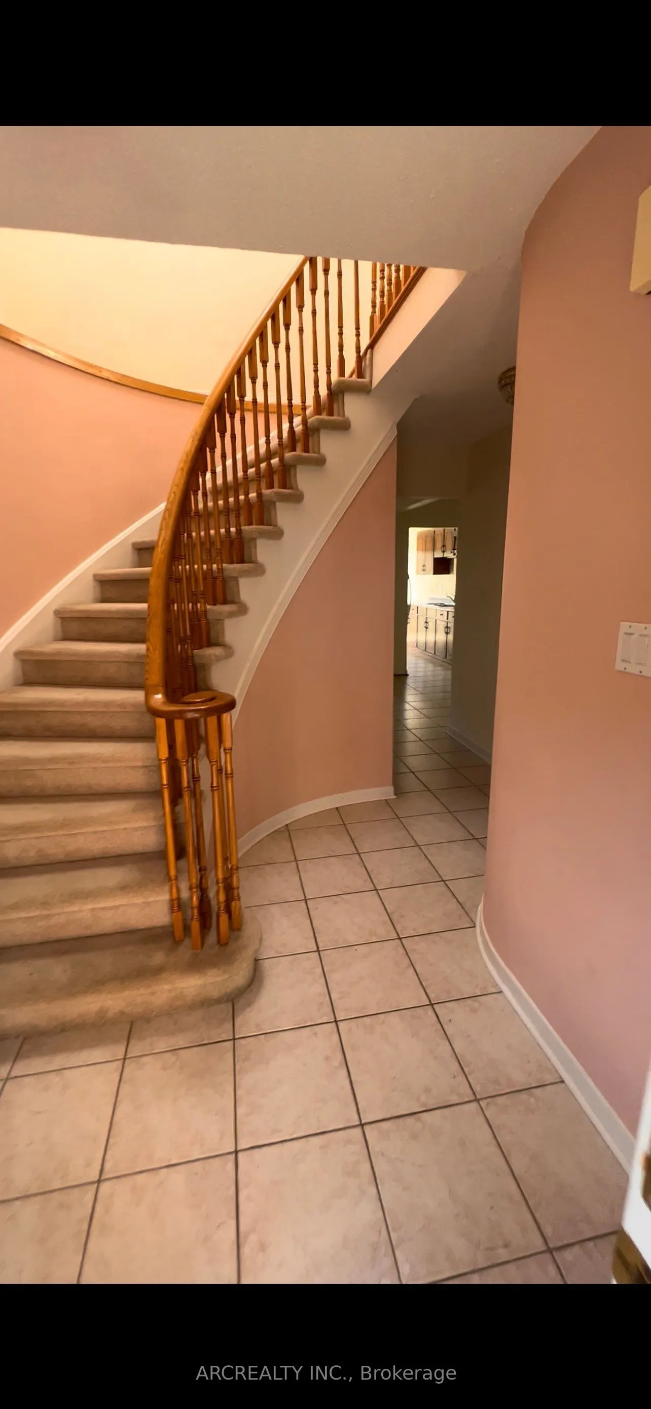 28 Oakmount Crescent