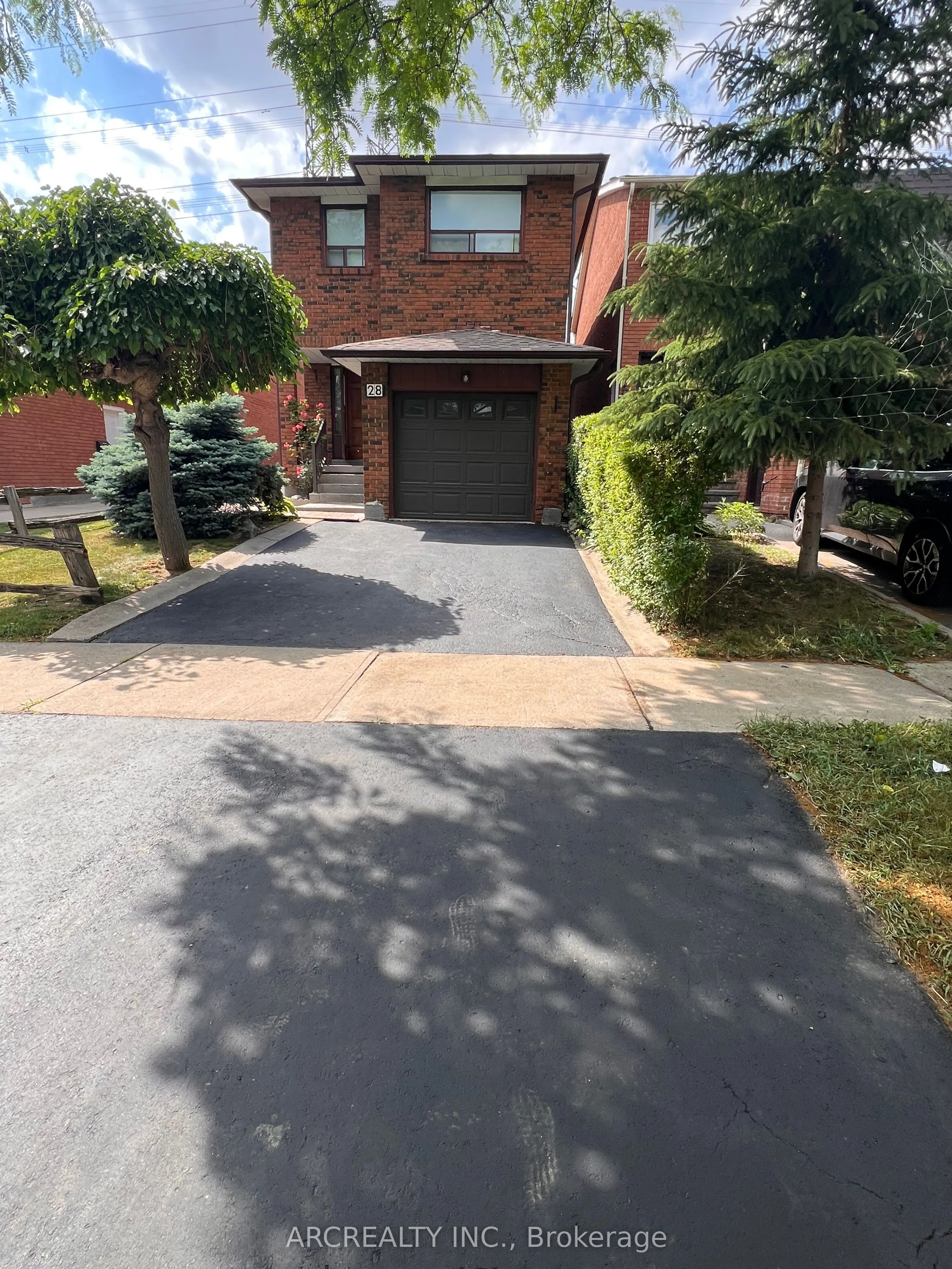 28 Oakmount Crescent