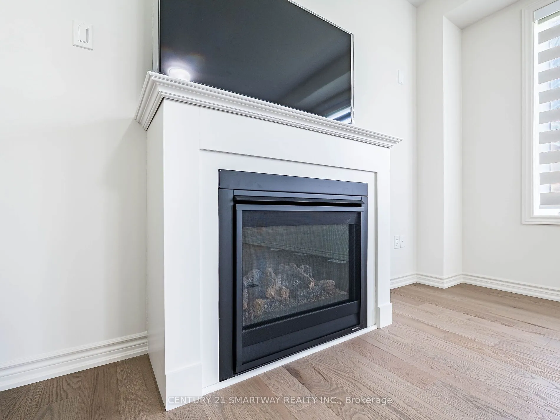 62 Sandhill Crescent E
