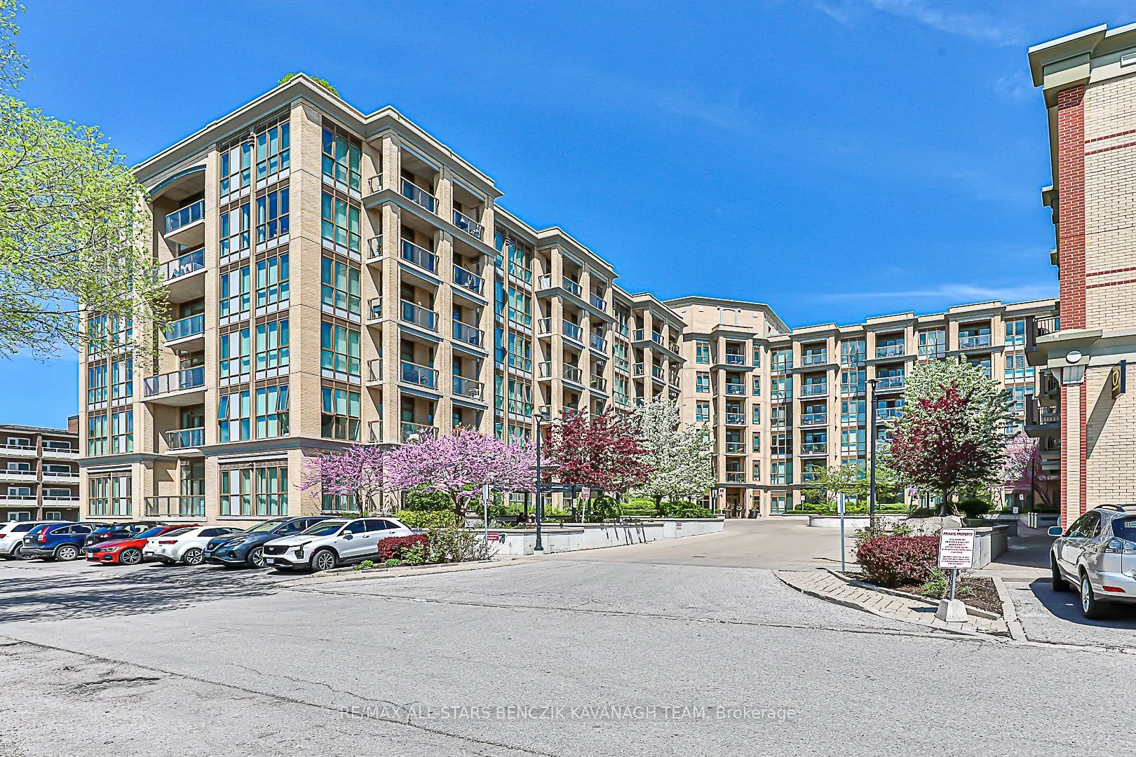 68 Main Street N, #323