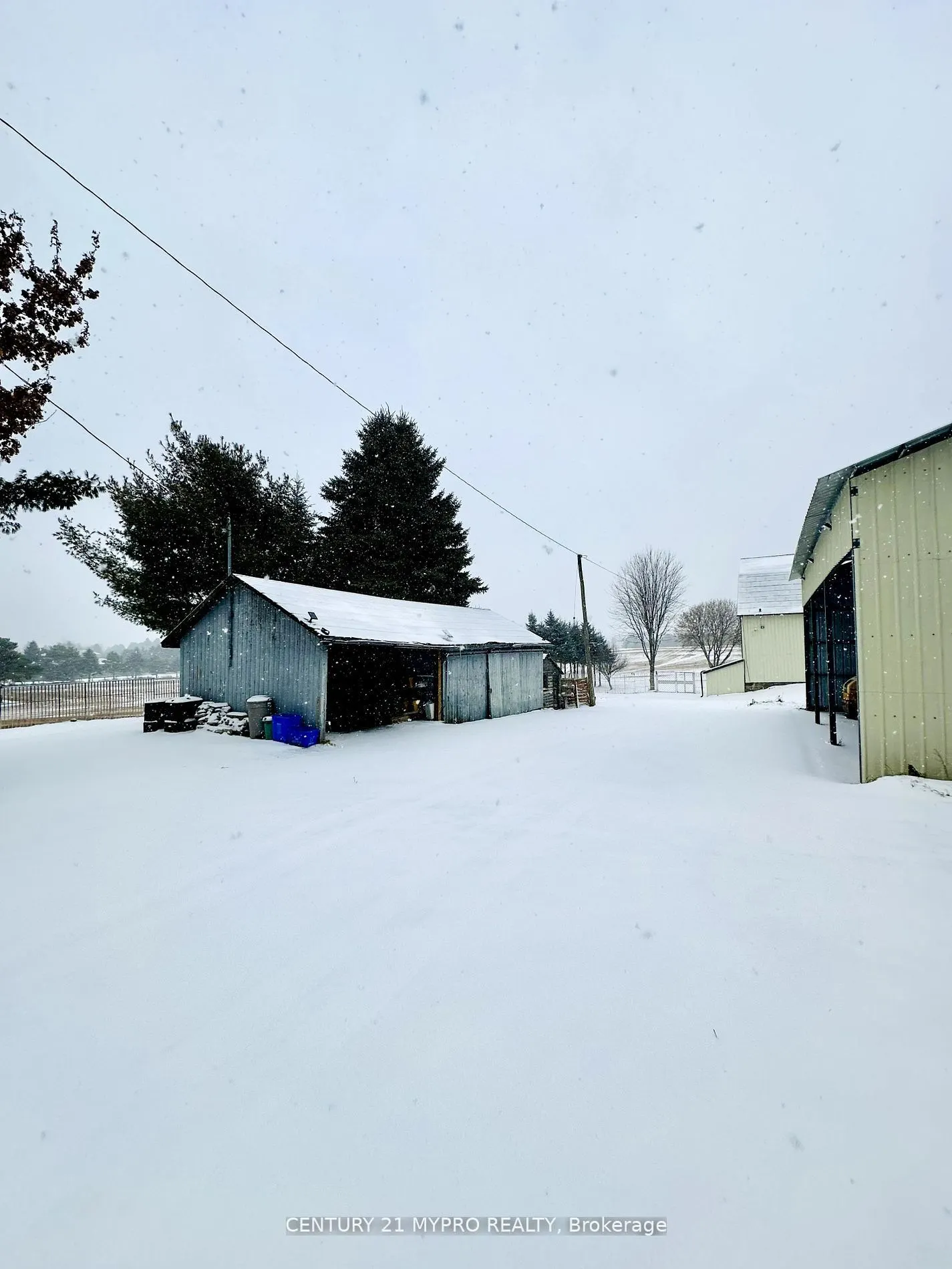 215 Durham Regional Rd 8 Road
