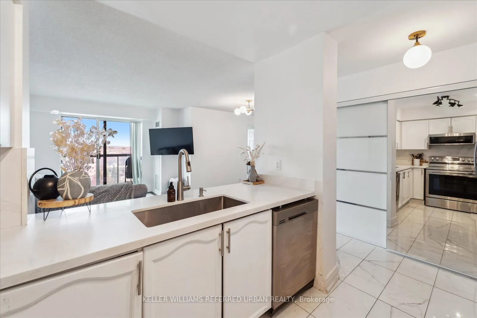 3 Ellesmere Street, #605