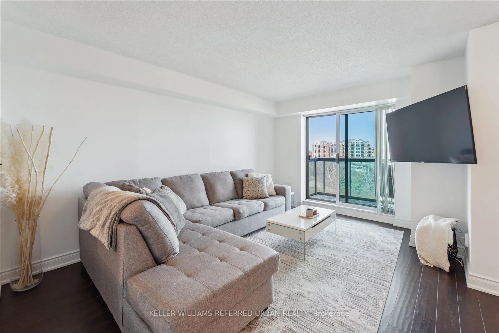 3 Ellesmere Street, #605