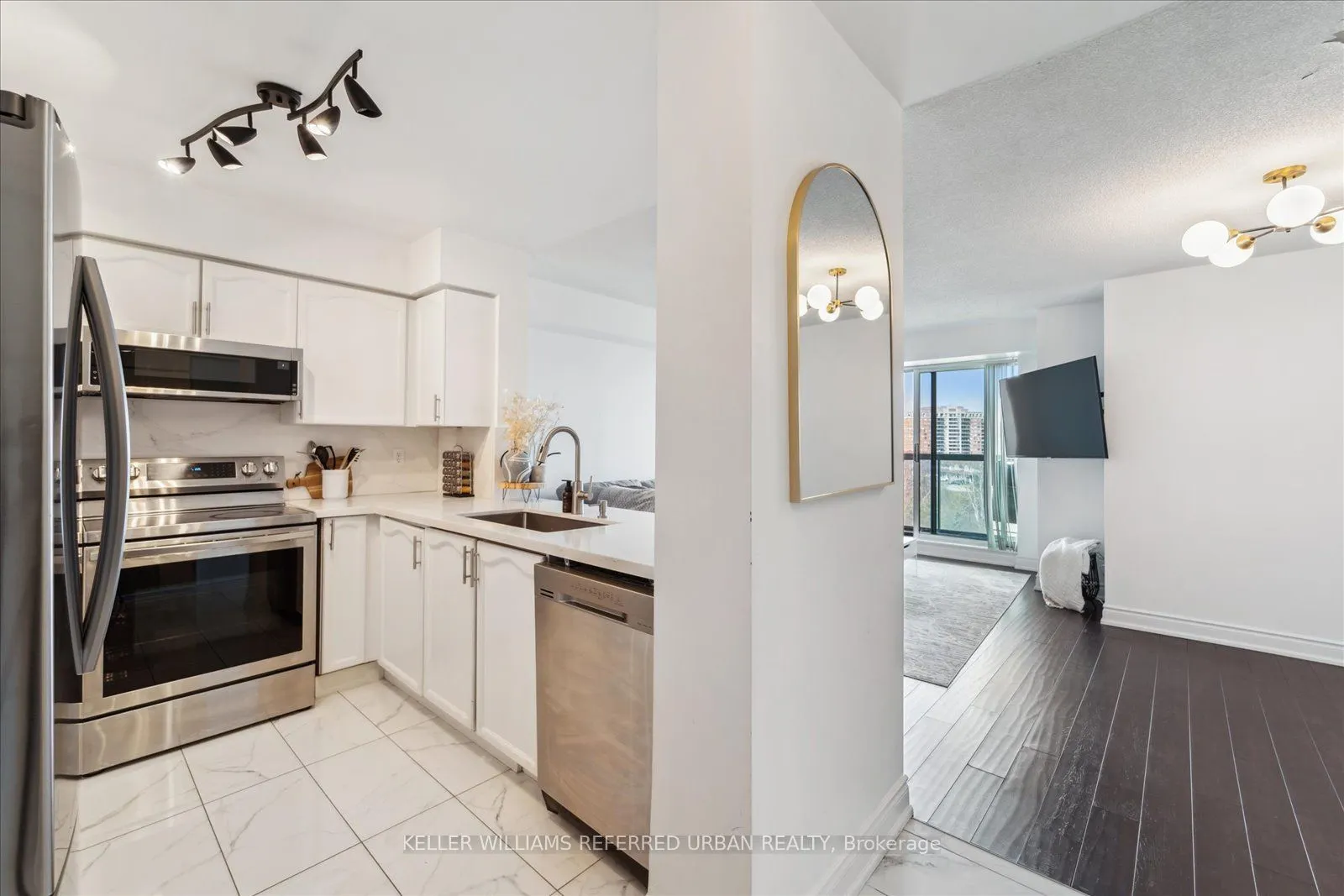 3 Ellesmere Street, #605