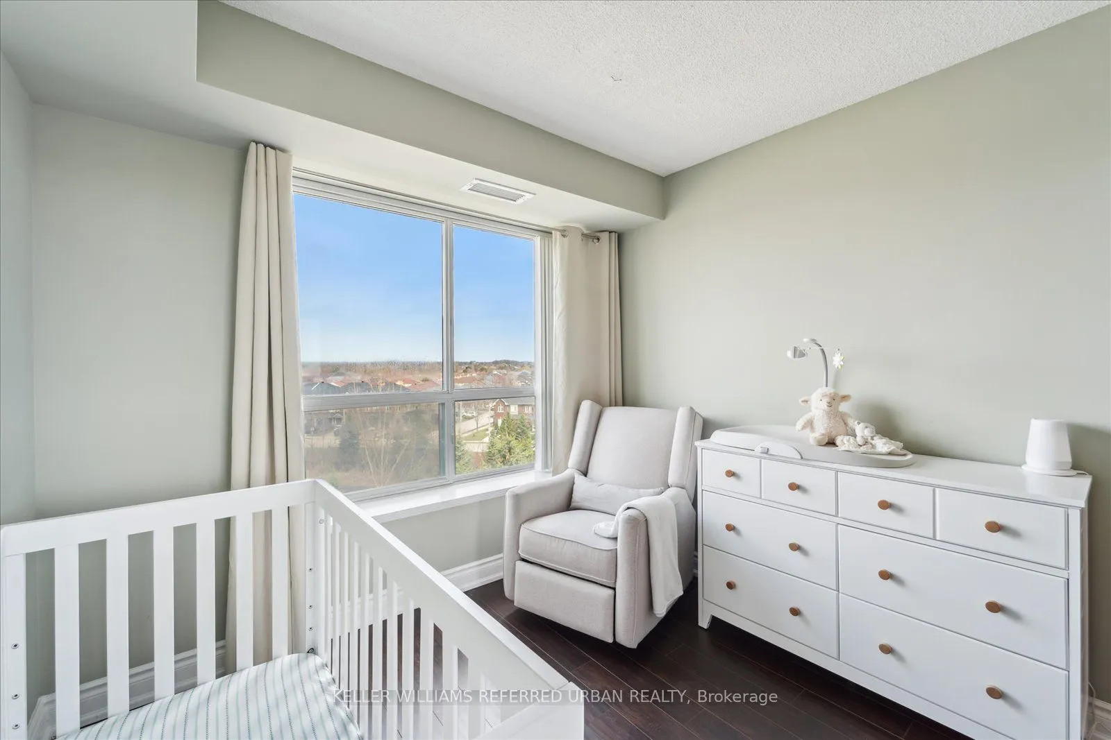3 Ellesmere Street, #605