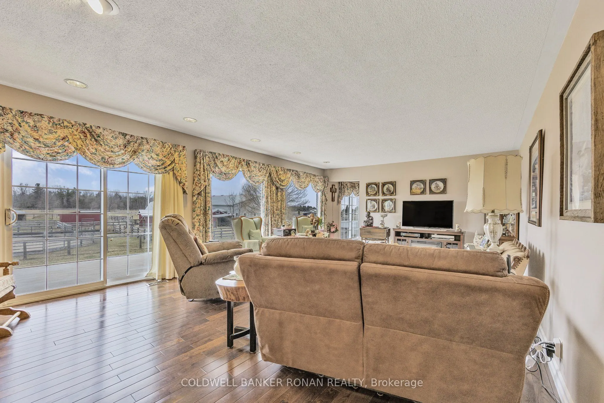 8058 20th Side Road