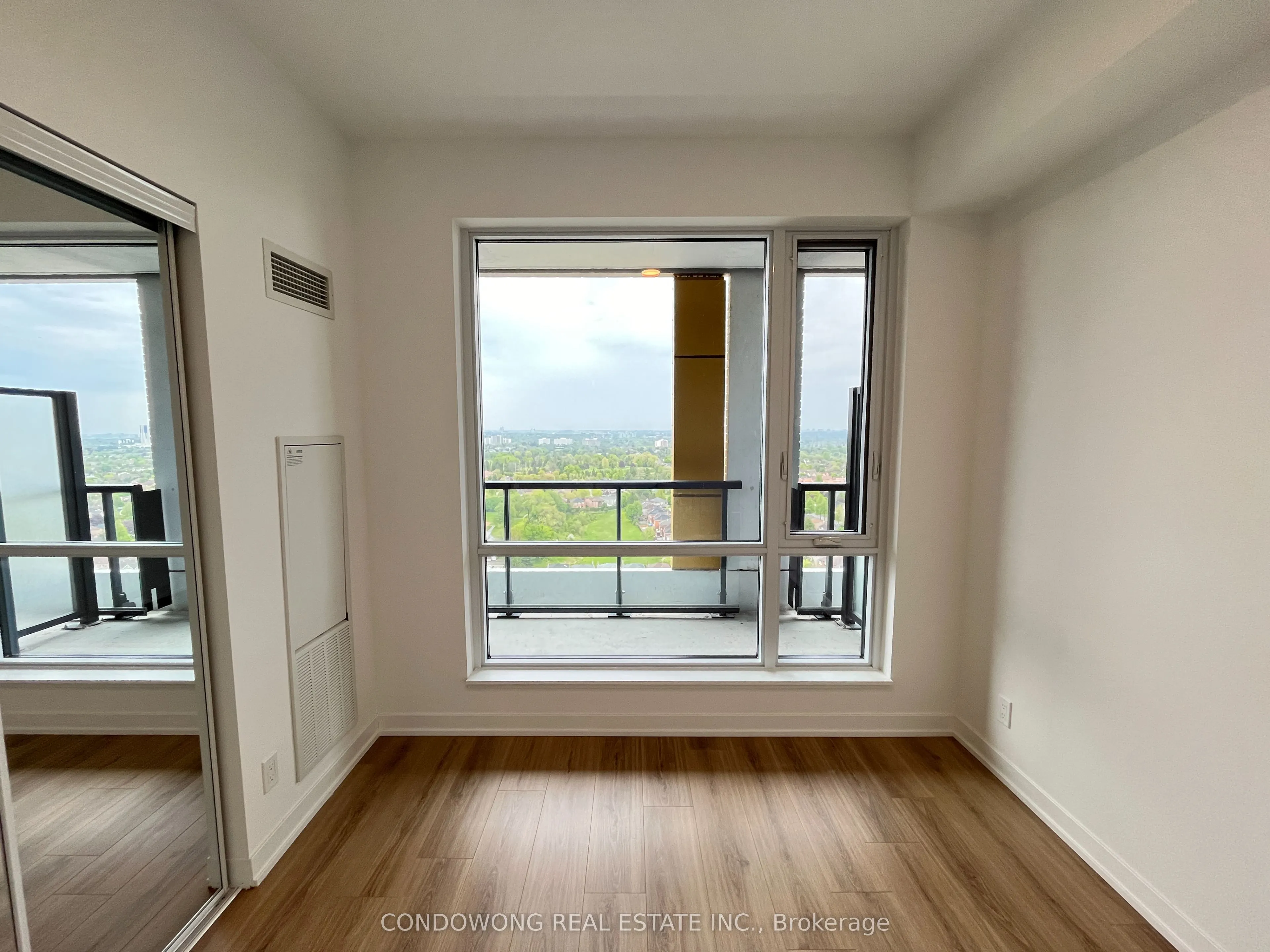 7950 Bathurst Street #2104