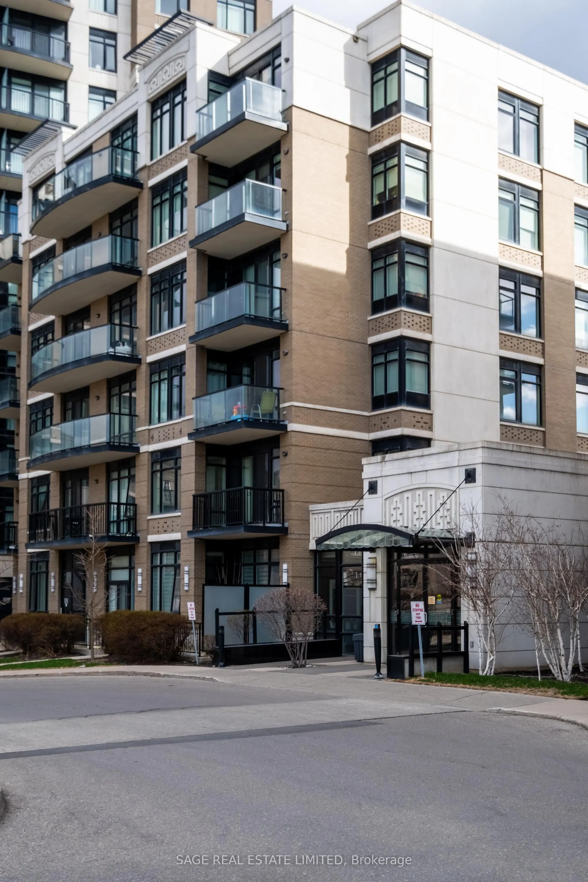 131 Upper Duke Crescent, #1007