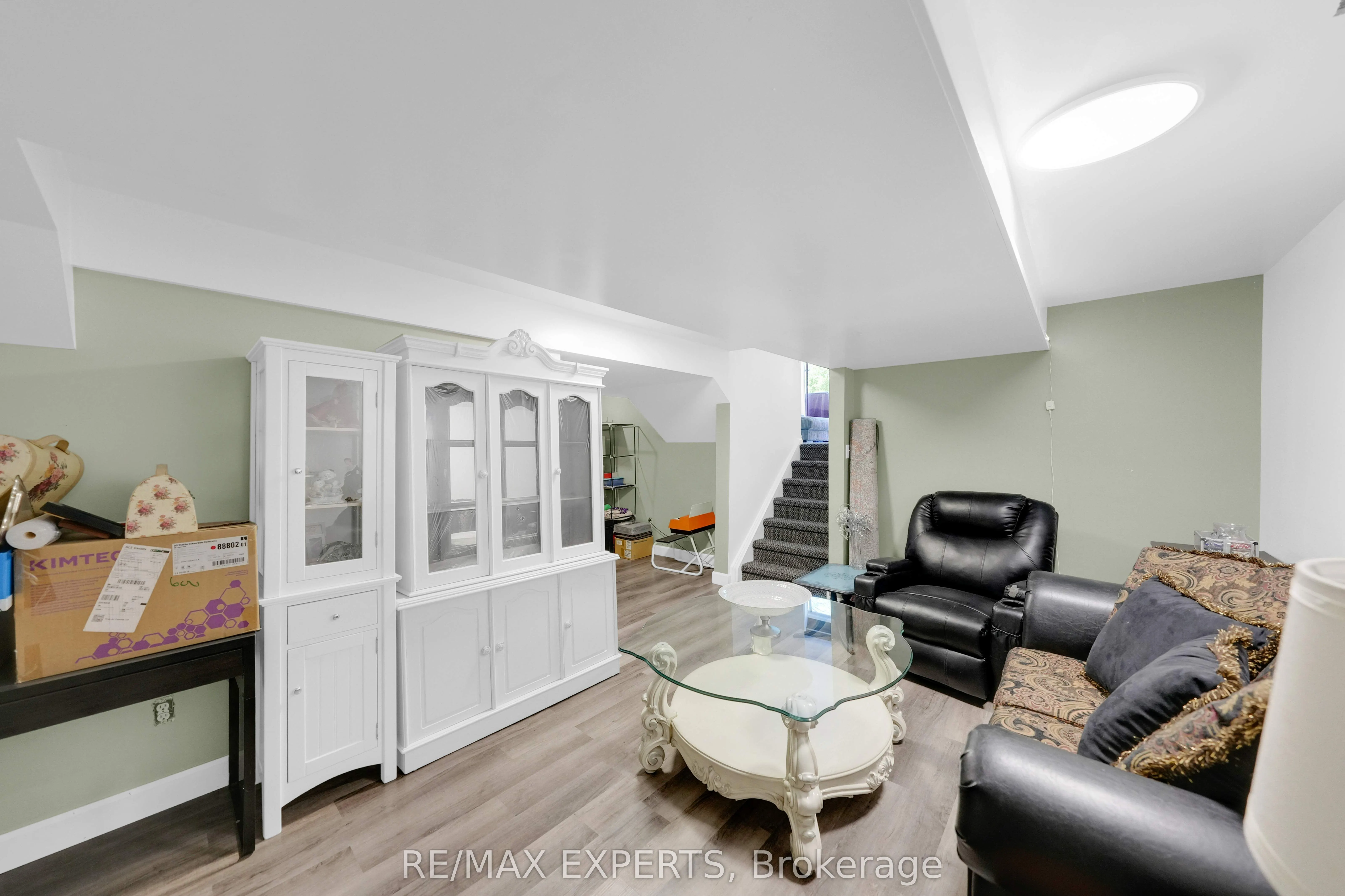83 Gray Avenue