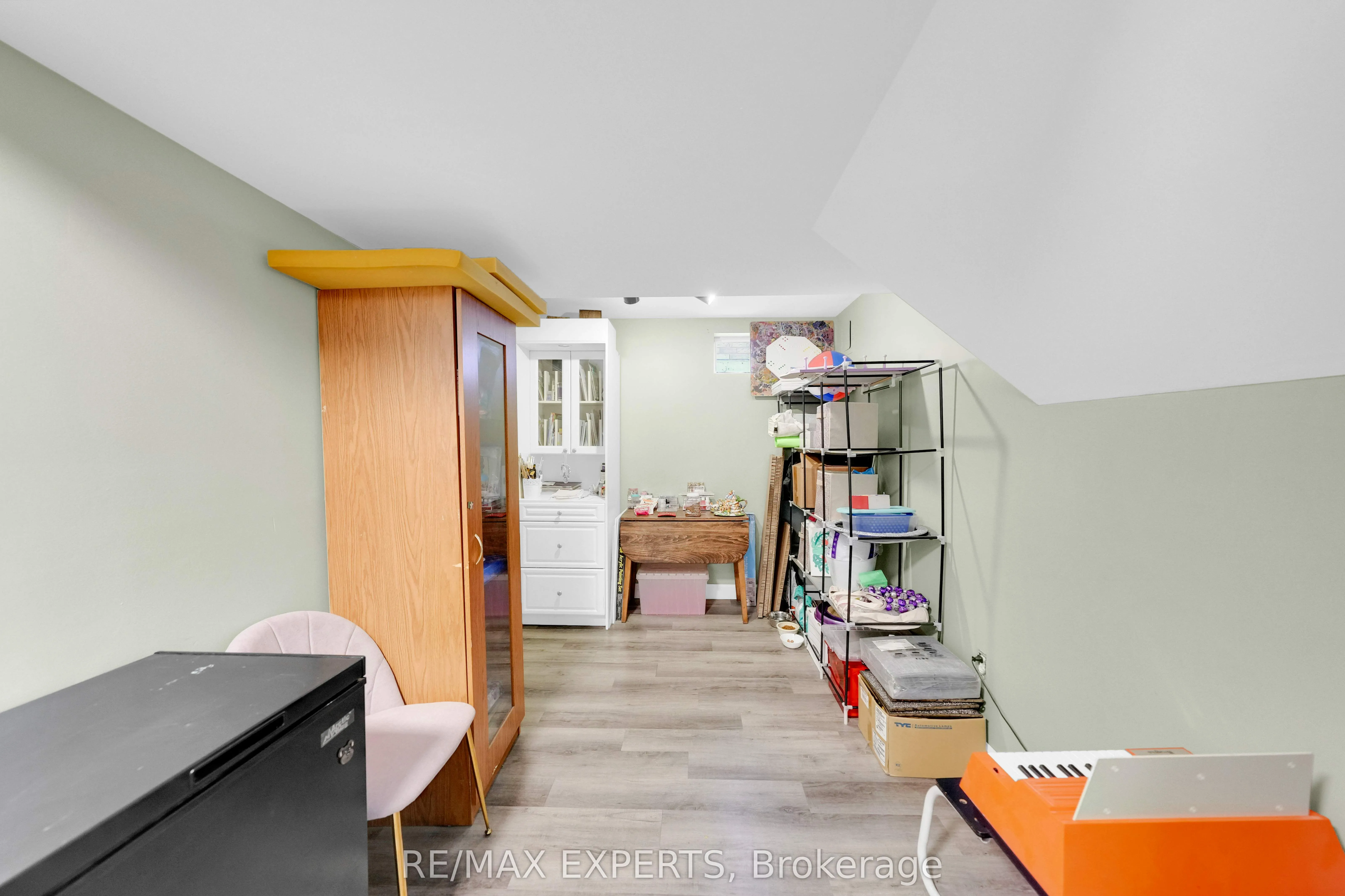 83 Gray Avenue