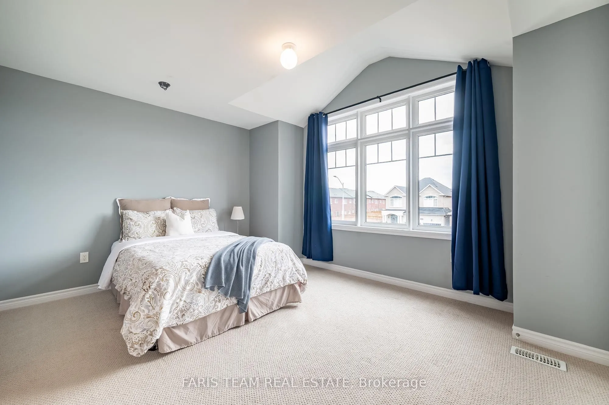 1464 Farrow Crescent