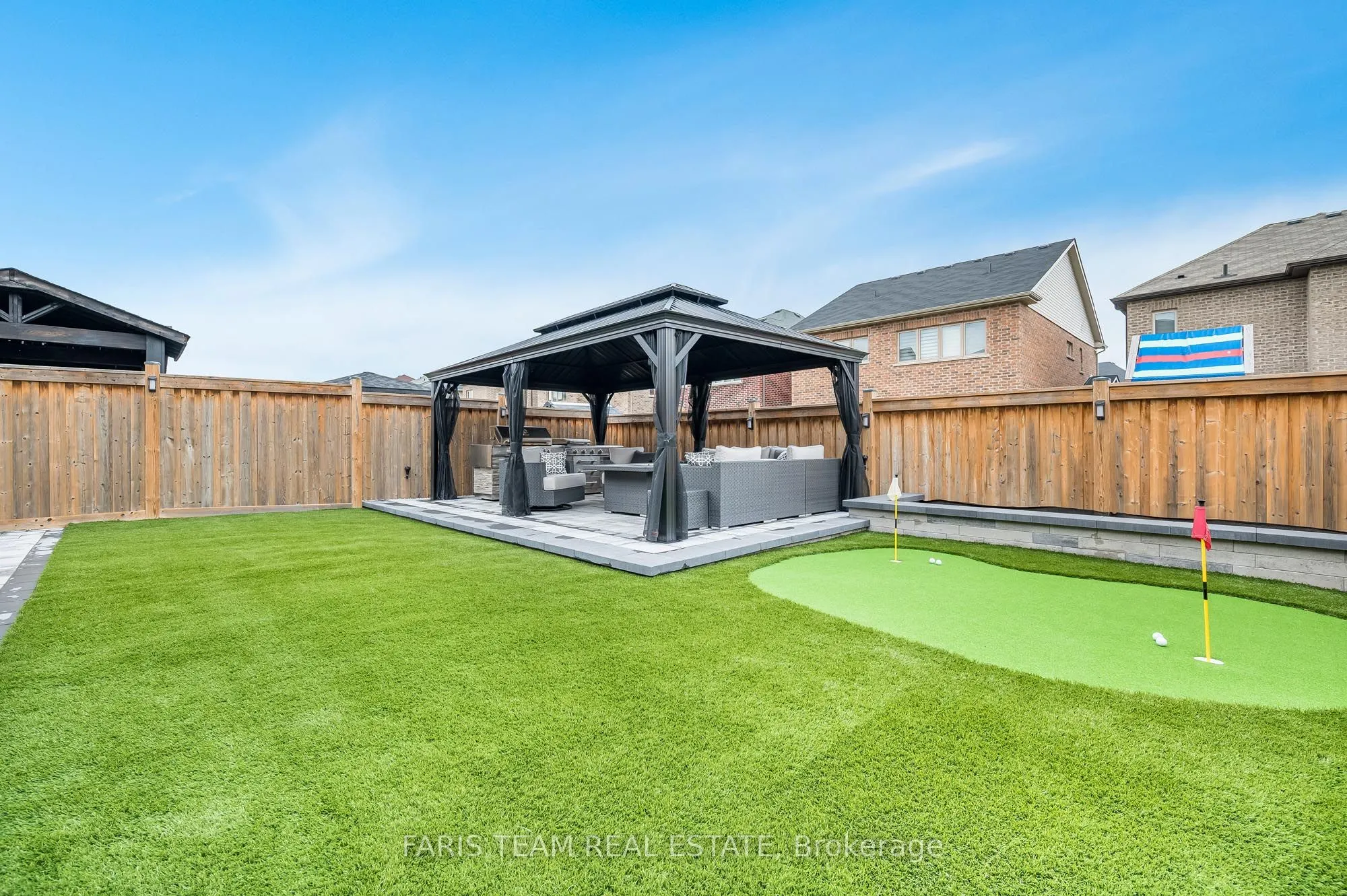 1464 Farrow Crescent