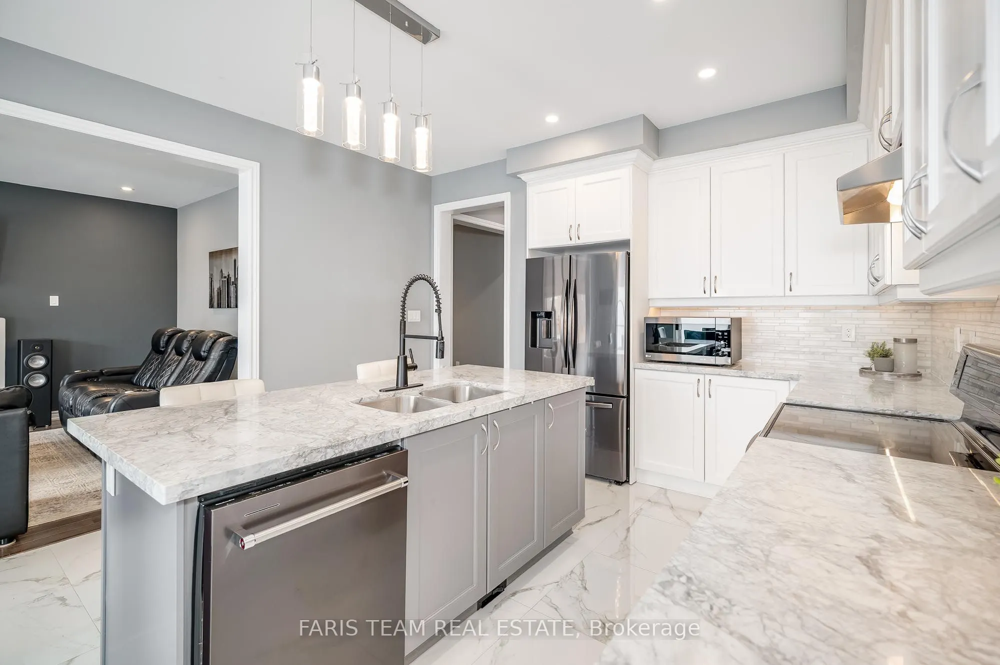 1464 Farrow Crescent