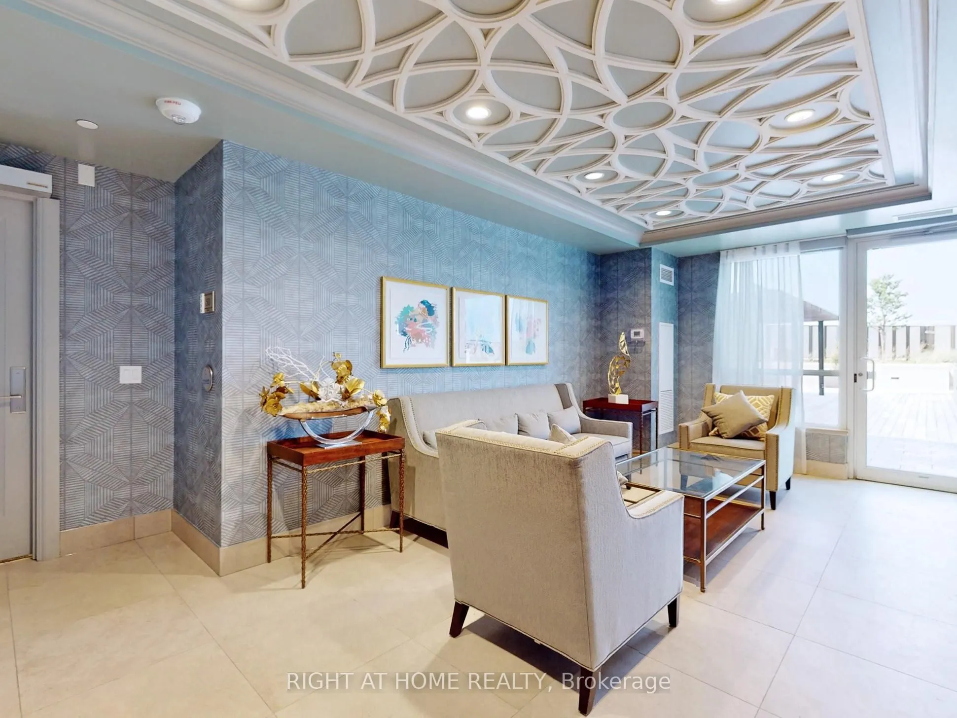 9075 Jane Street #106