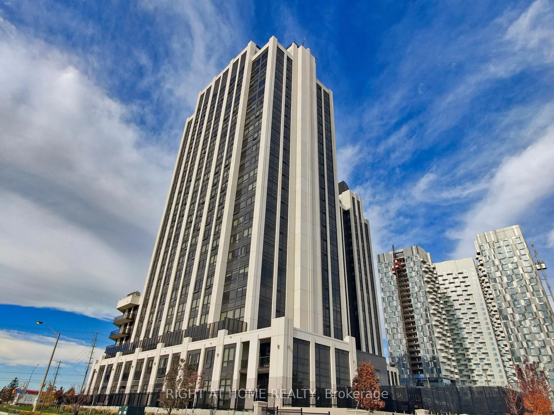 9075 Jane Street #106