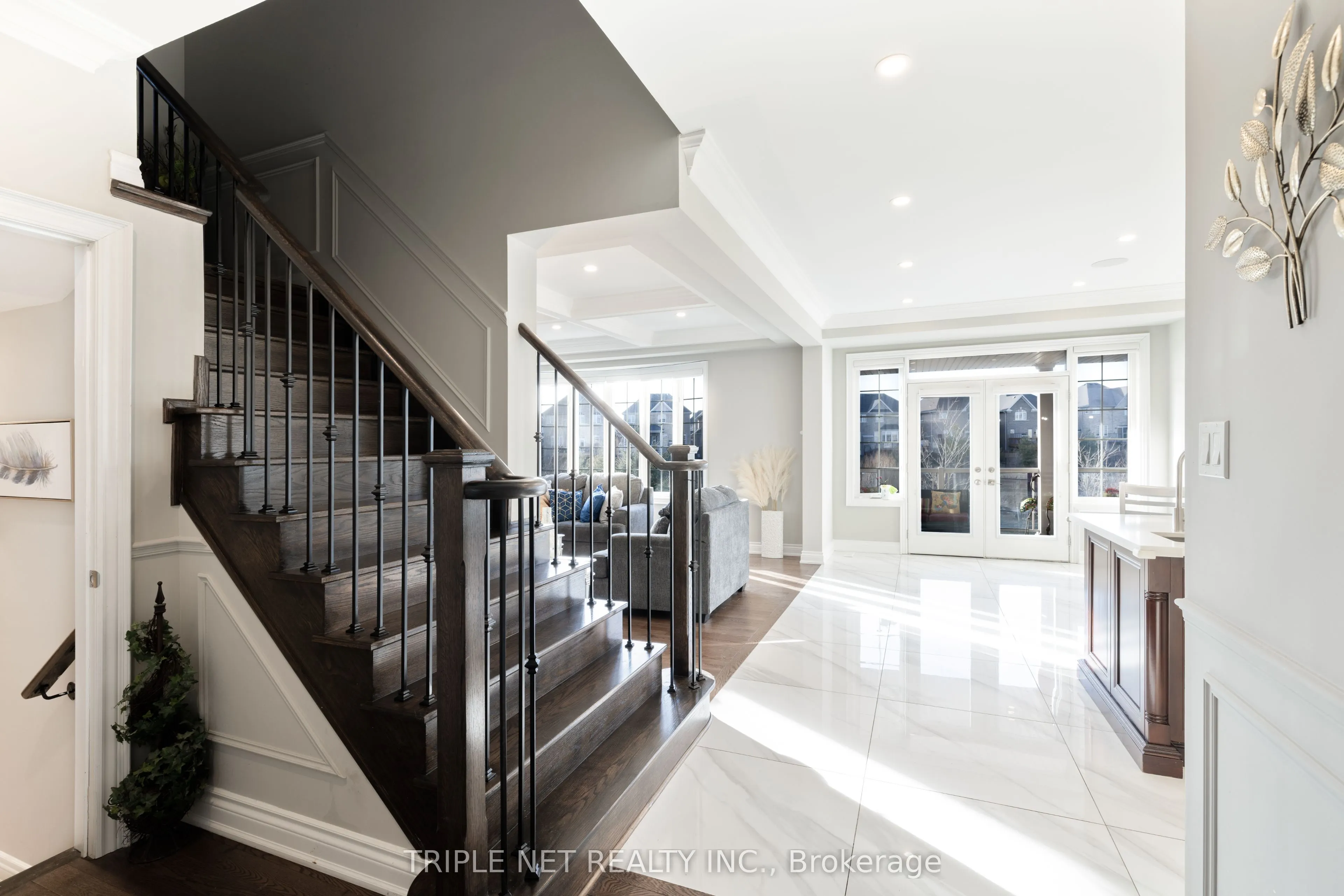 16 Roy Road
