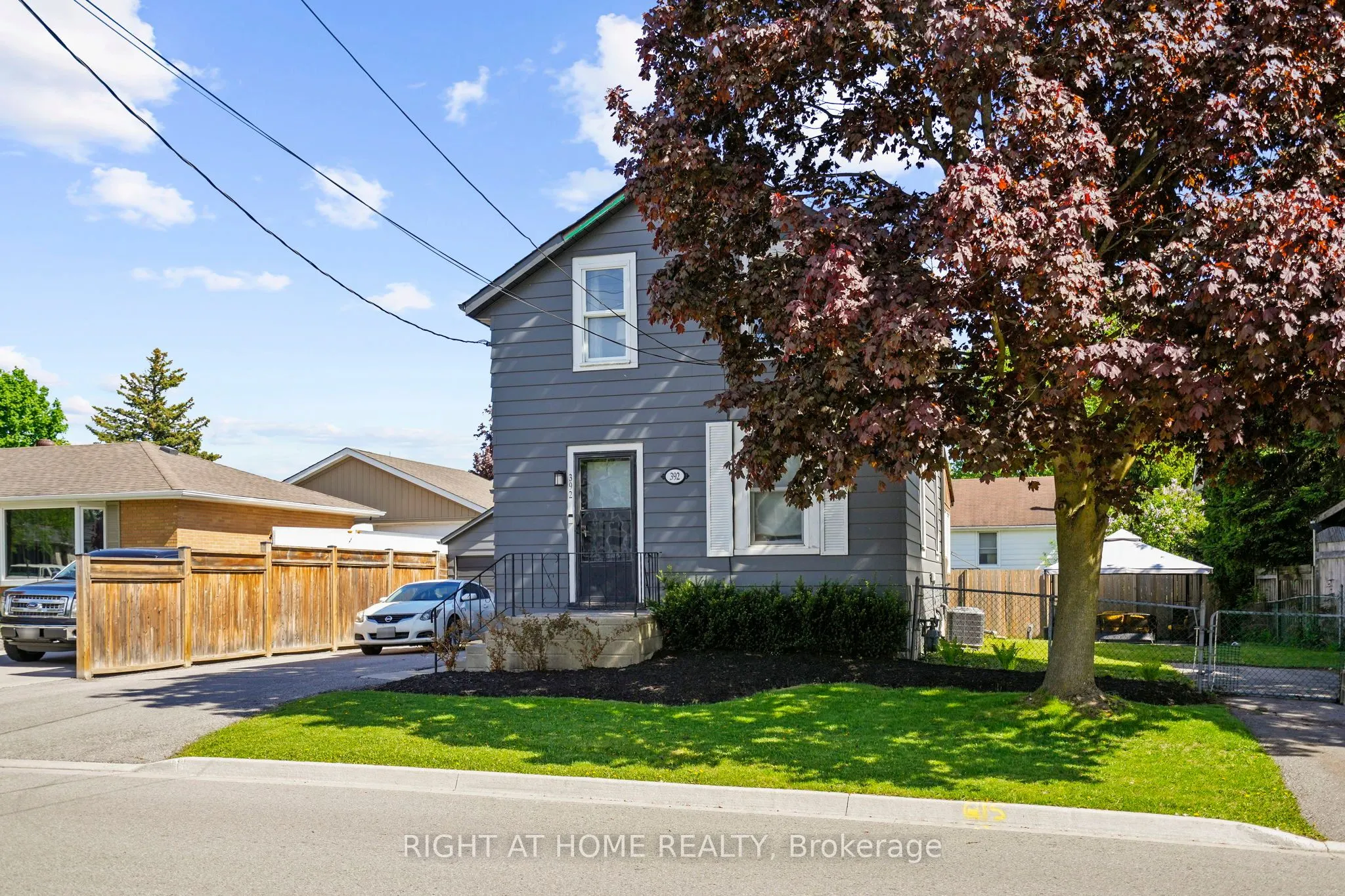 392 Stouffer Street