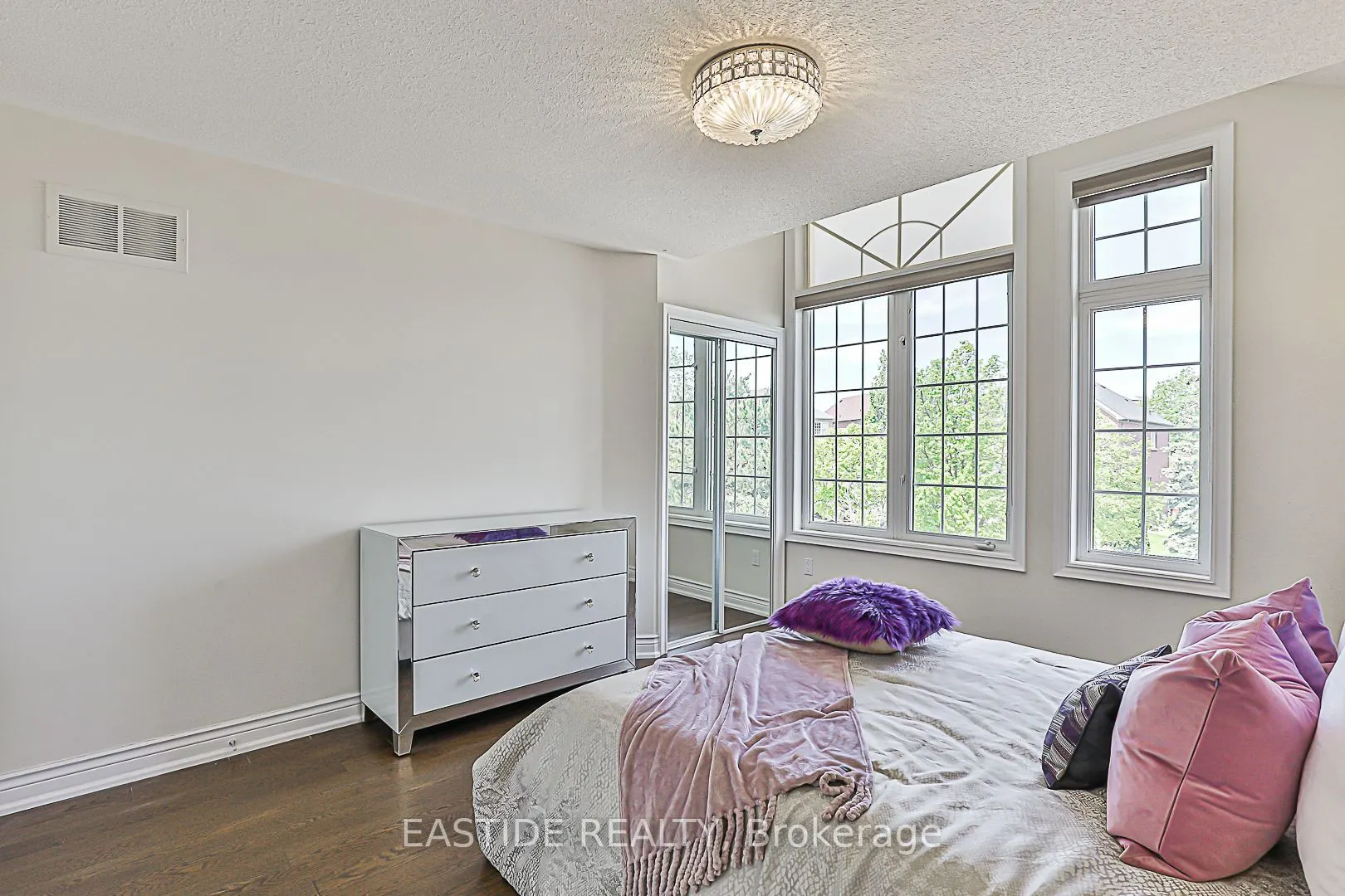 27 Brimwood Crescent