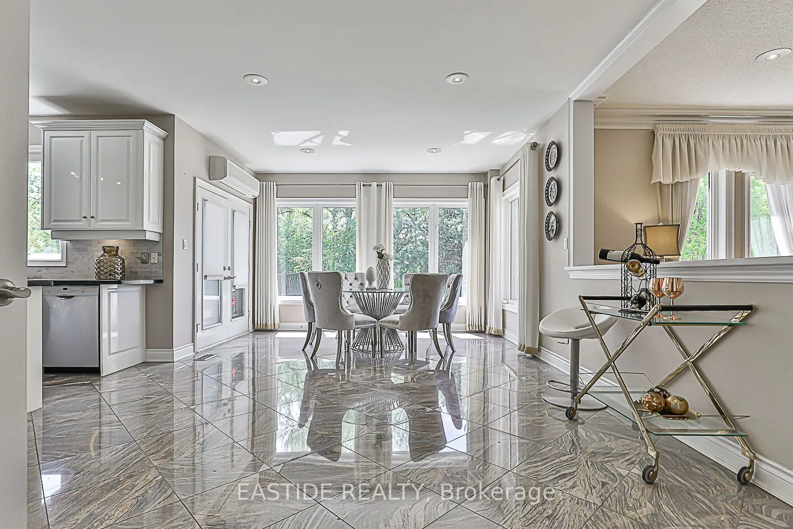 27 Brimwood Crescent