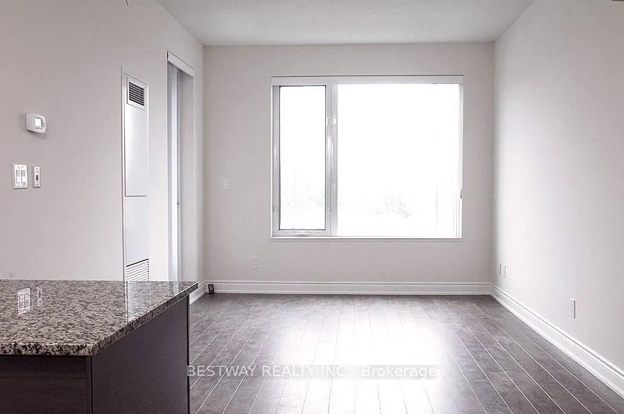 325 South Park Road, #720