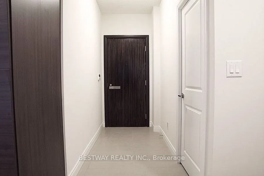325 South Park Road, #720