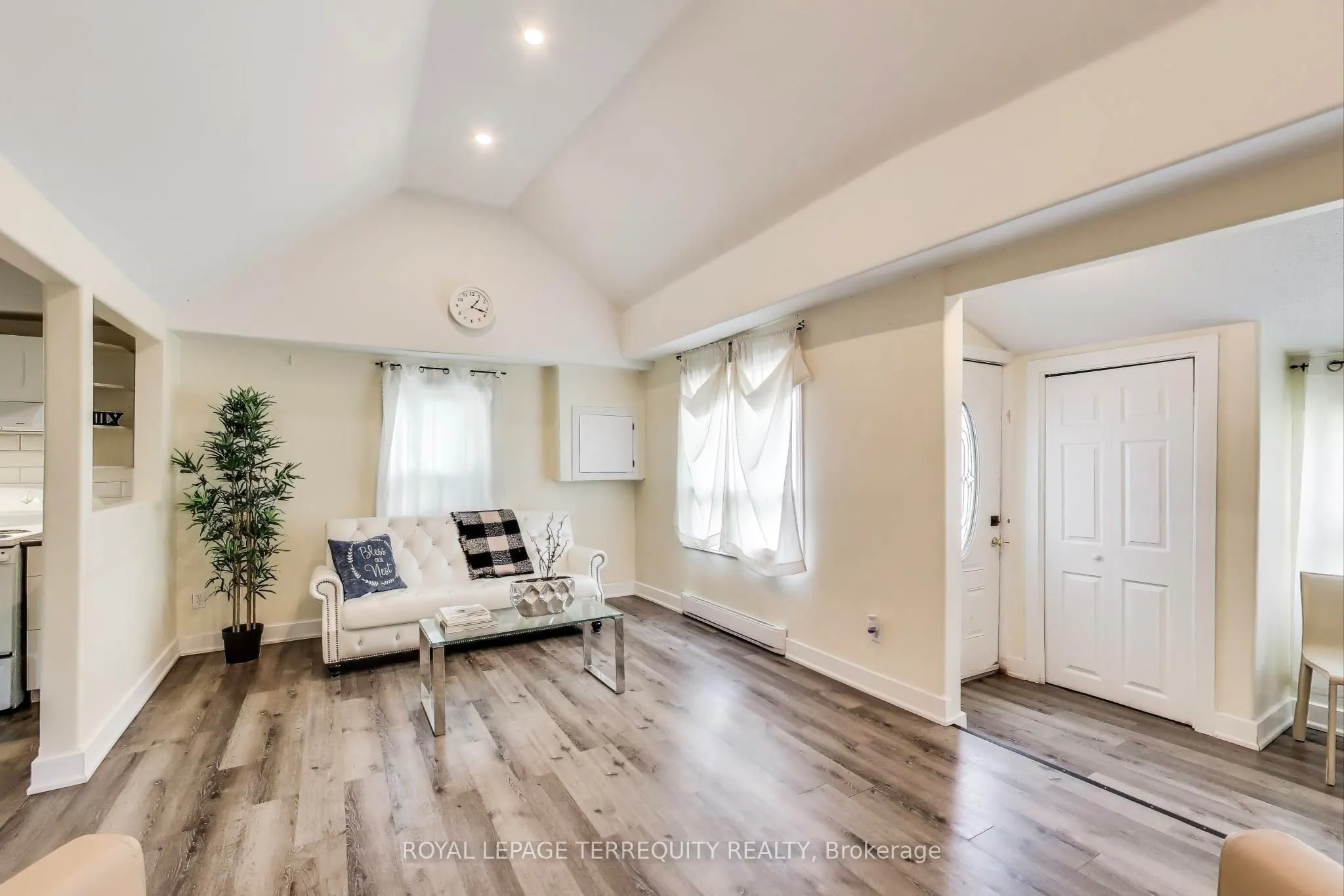 3251 Ravenshoe Road
