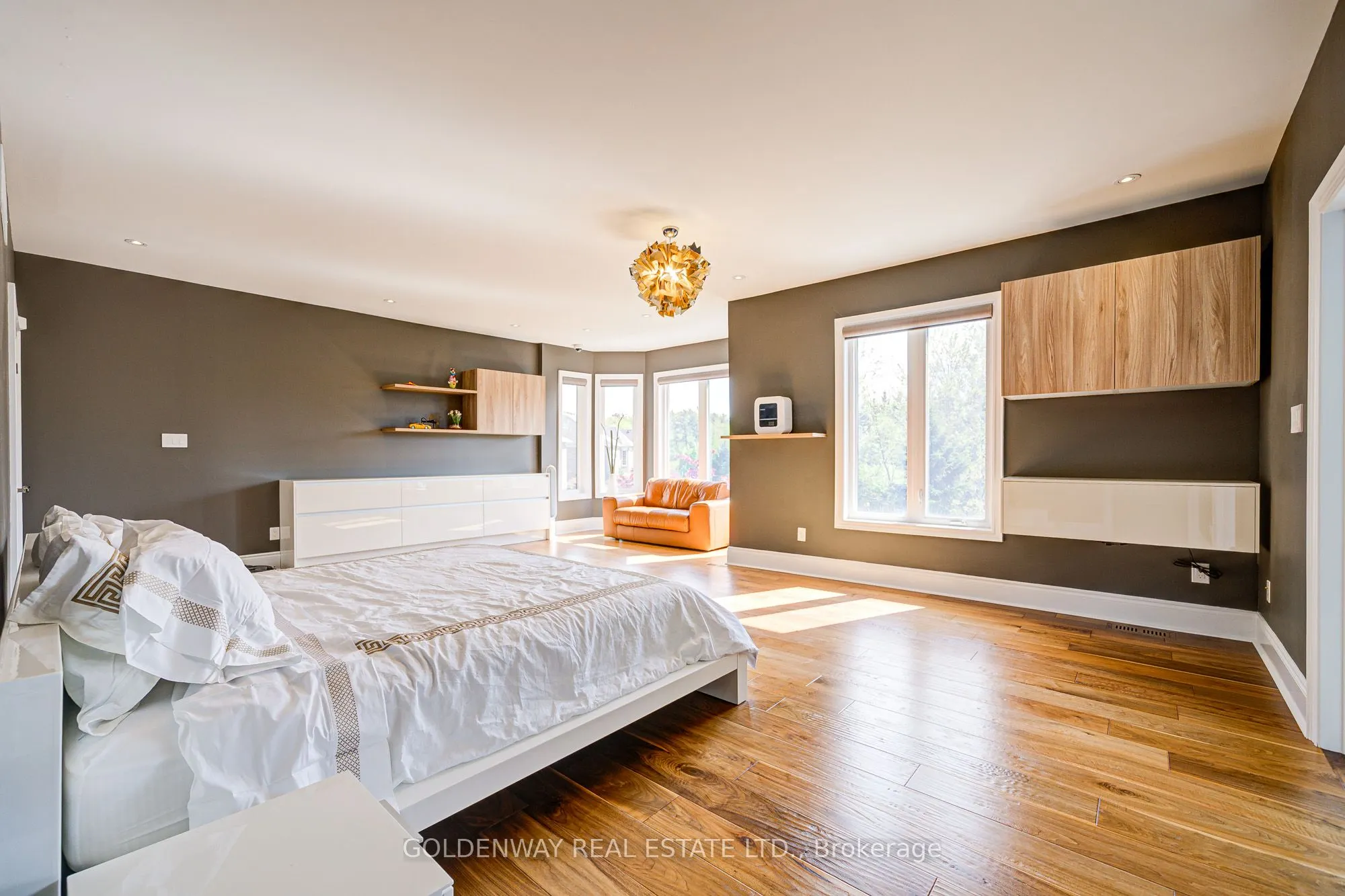229 Hunterwood Chase