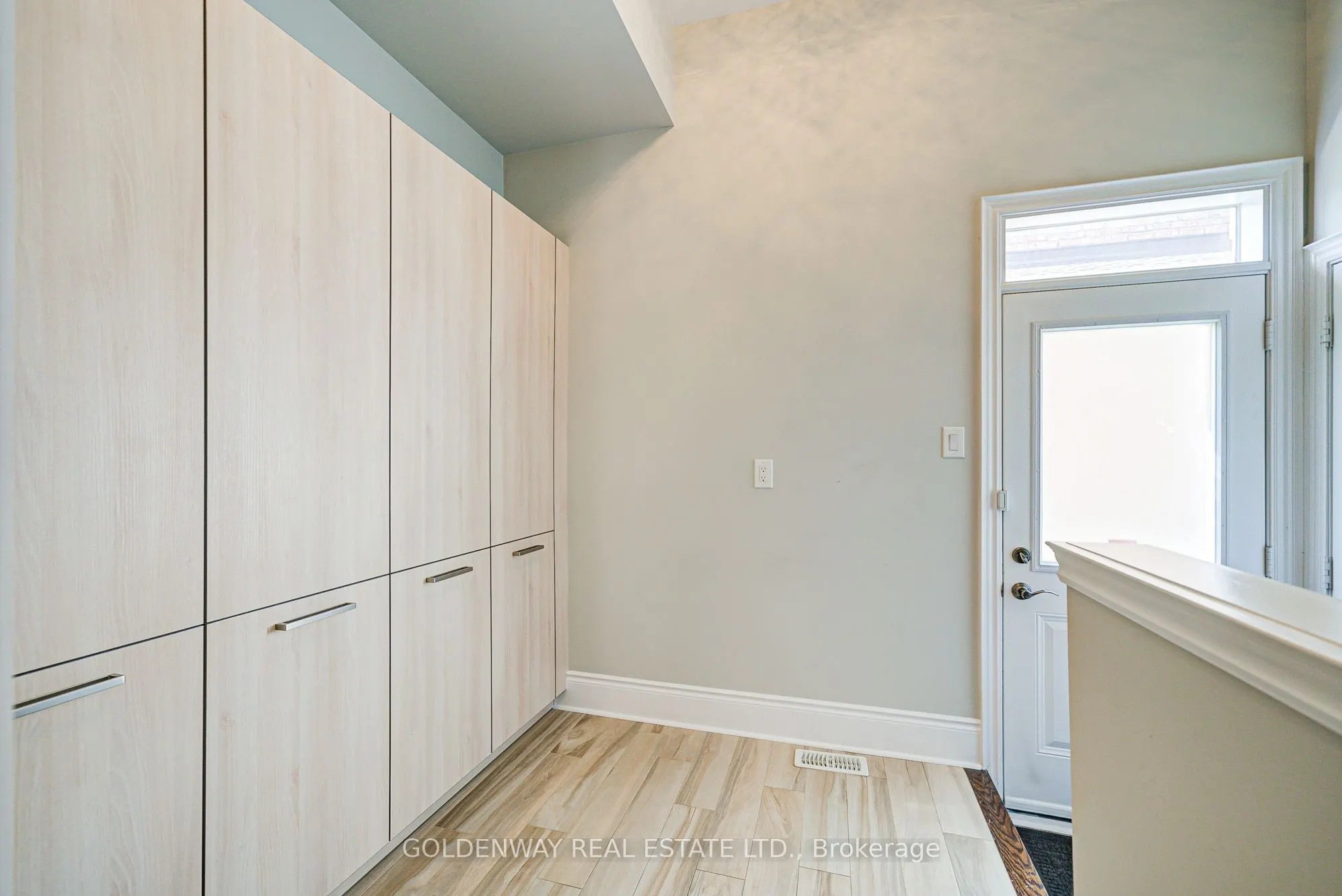 229 Hunterwood Chase