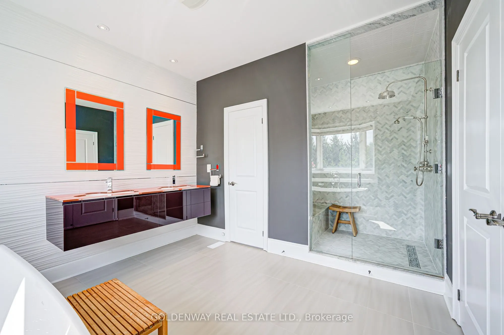 229 Hunterwood Chase