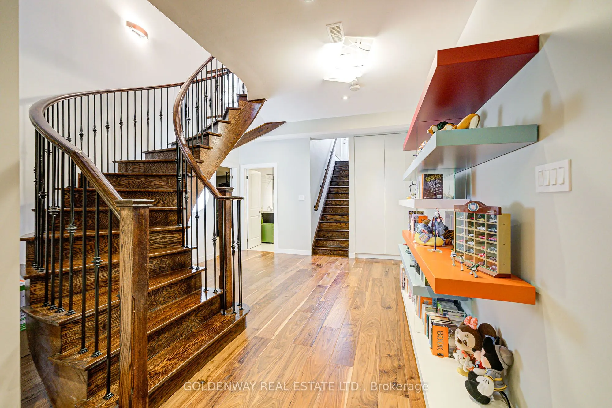 229 Hunterwood Chase