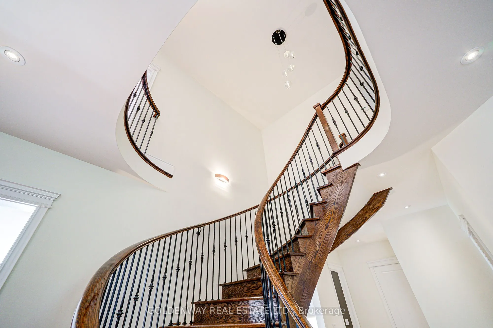 229 Hunterwood Chase